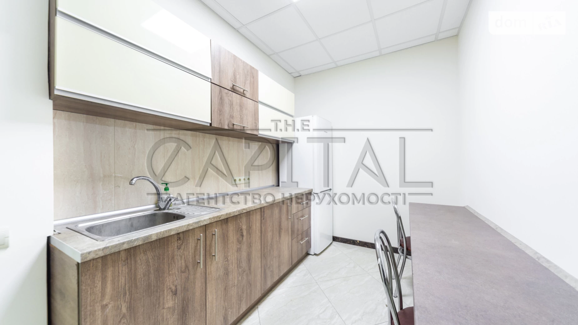 Сдается в аренду офис 340 кв. м в бизнес-центре, цена: 5600 $ - фото 2