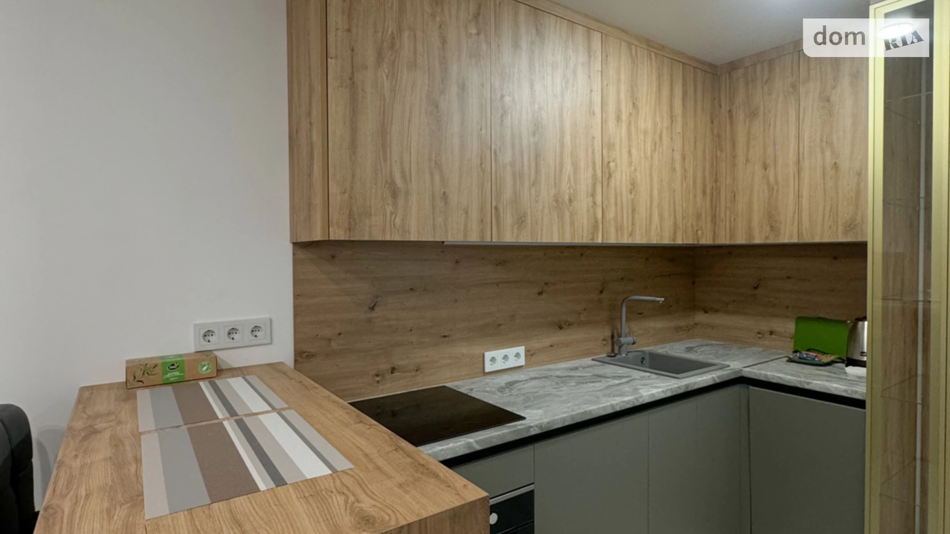 Продается 1-комнатная квартира 47 кв. м в Ужгороде, ул. Тихого, 11 - фото 2