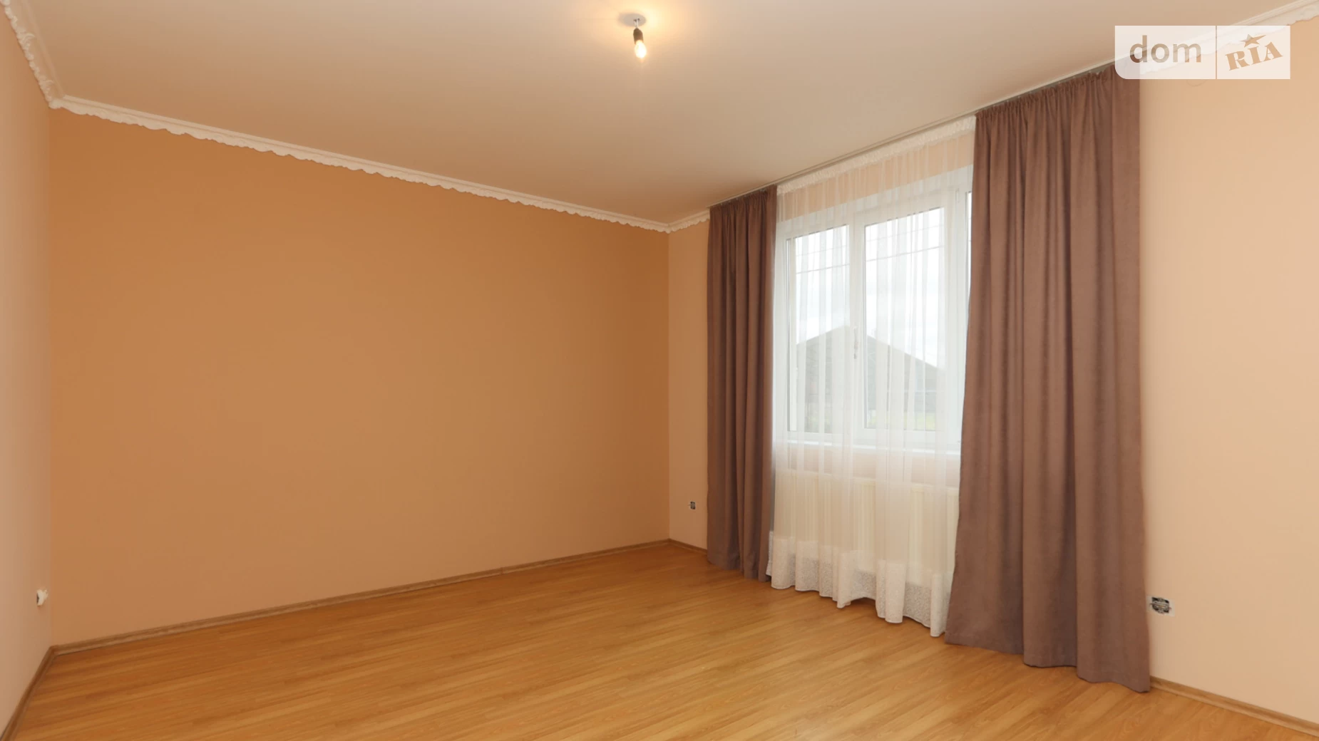Продается дом на 2 этажа 220 кв. м с садом, цена: 105000 $ - фото 2