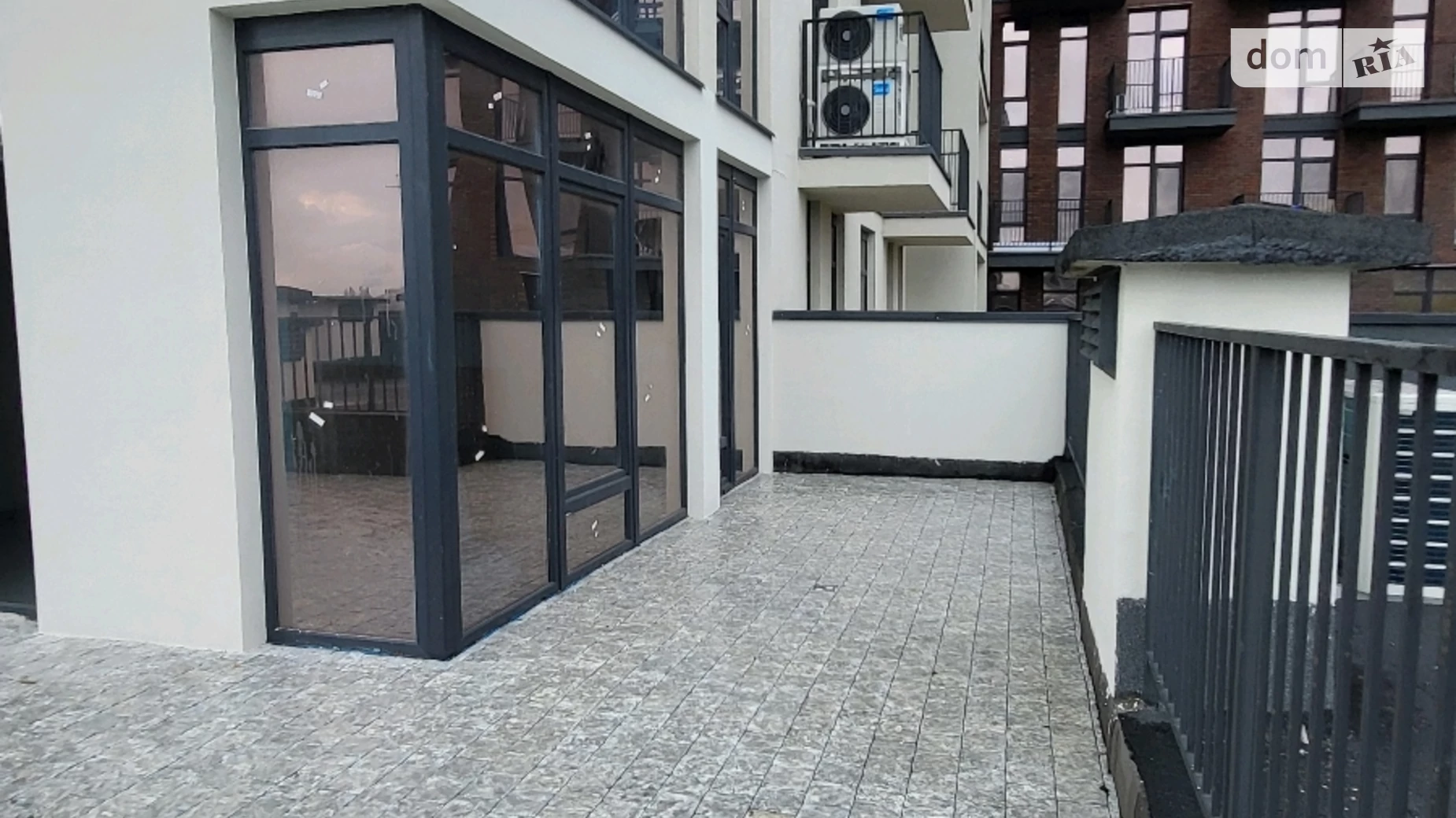 Продается 2-комнатная квартира 68 кв. м в Одессе, ул. Радостная, 29 - фото 2