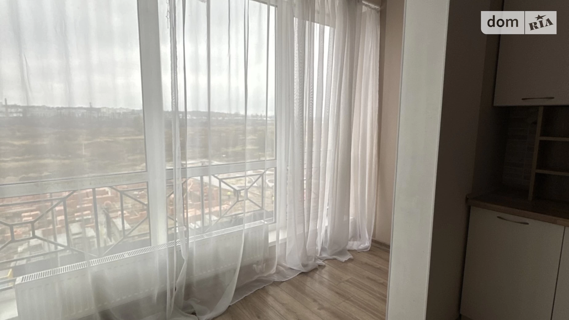 Продается 2-комнатная квартира 58 кв. м в Ирпене, ул. Николая Сингаевского(Новооскольская), 1Е - фото 2