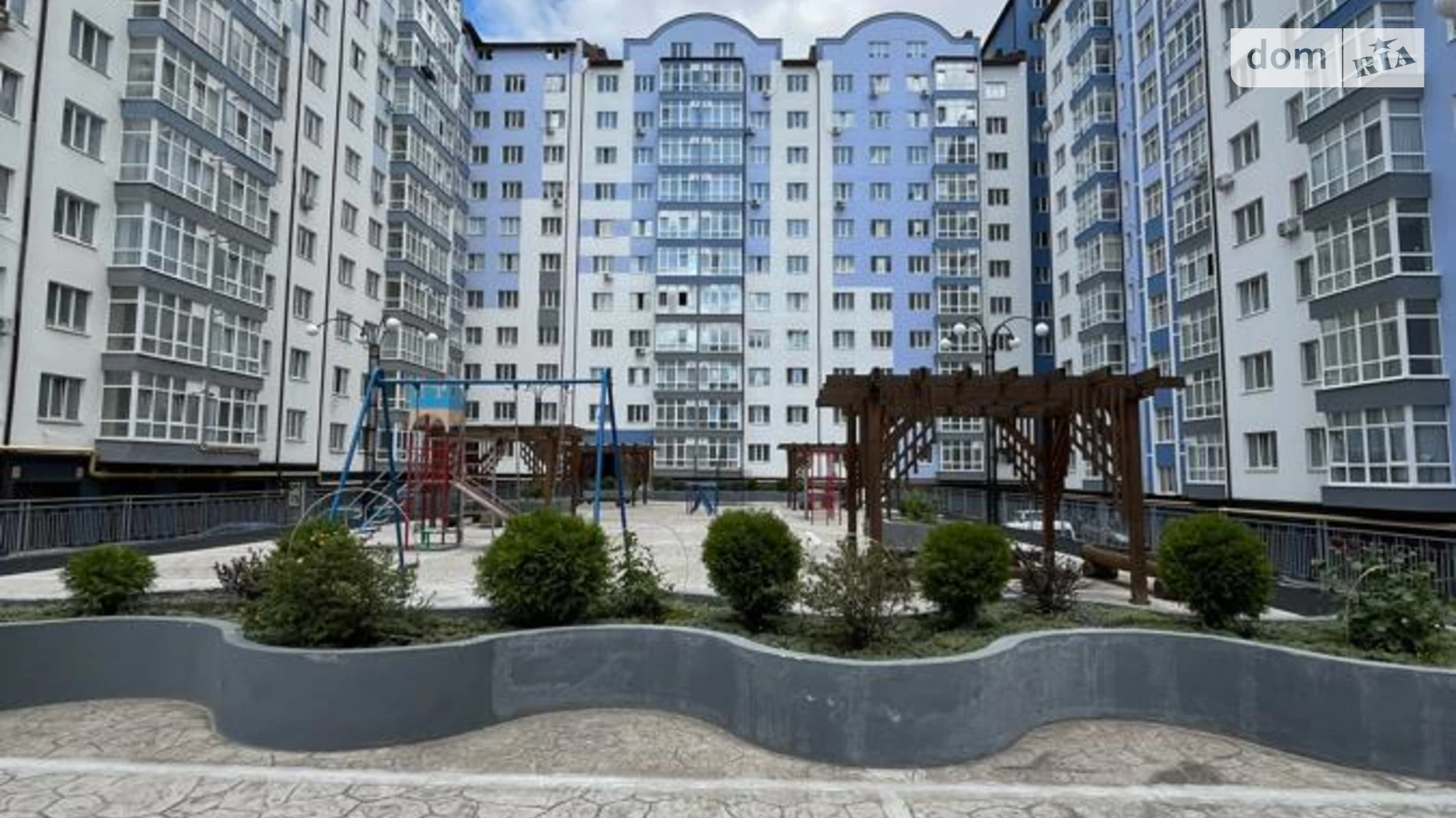 Продается 2-комнатная квартира 64.8 кв. м в Ивано-Франковске, ул. Высочана Семена, 18 корпус 17 - фото 2