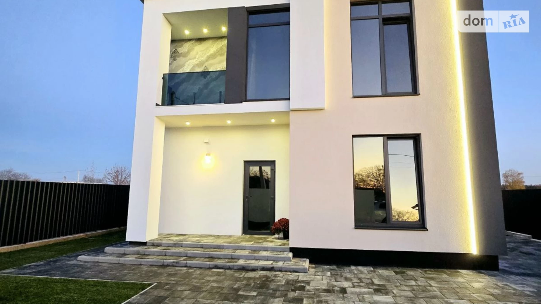 Продается дом на 2 этажа 145 кв. м с камином, цена: 125000 $ - фото 2
