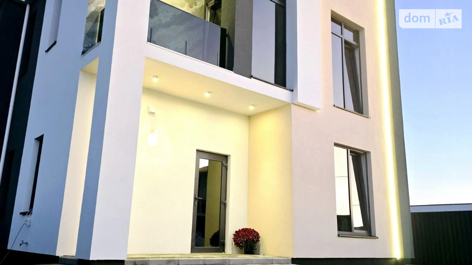 Продается дом на 2 этажа 145 кв. м с камином, цена: 125000 $ - фото 3