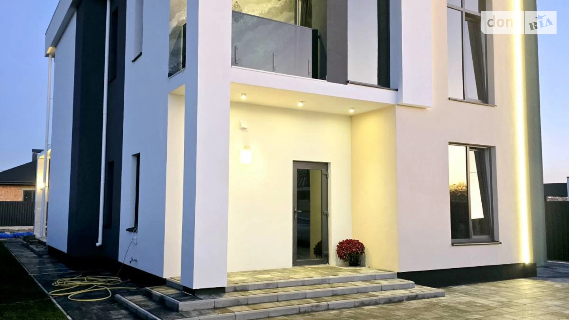 Продается дом на 2 этажа 145 кв. м с камином, цена: 125000 $ - фото 4