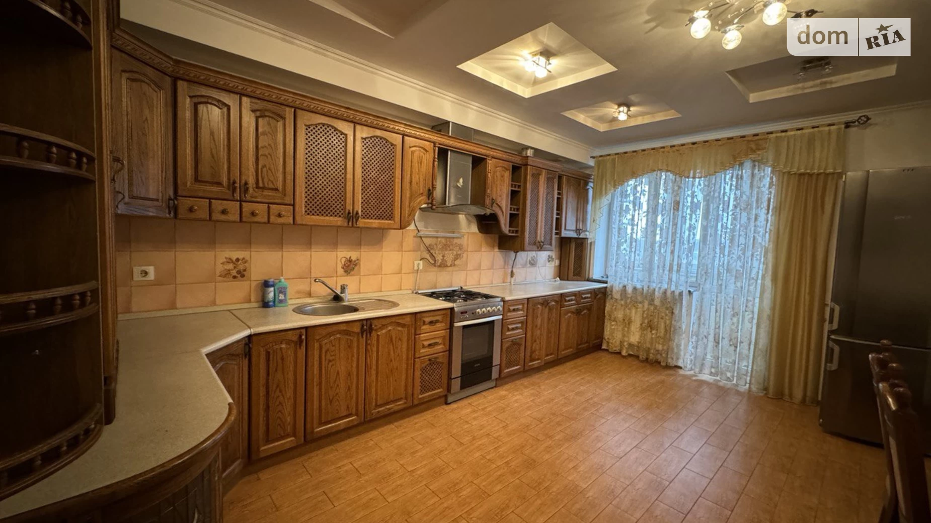 Продается 3-комнатная квартира 167.7 кв. м в Ровно, ул. Видинская, 39Б - фото 2