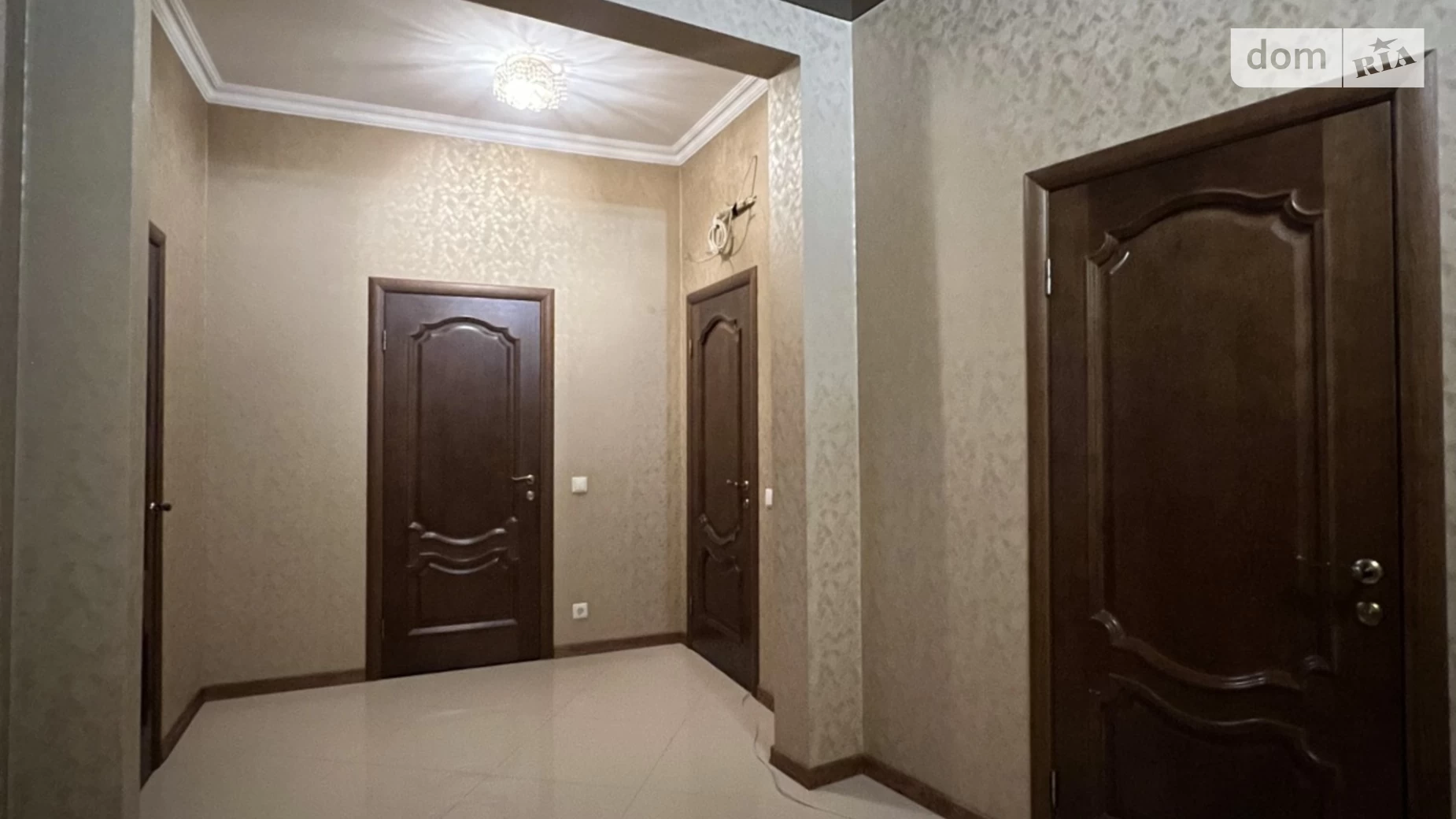 Продається 3-кімнатна квартира 132.4 кв. м у Ужгороді, цена: 230000 $ - фото 3