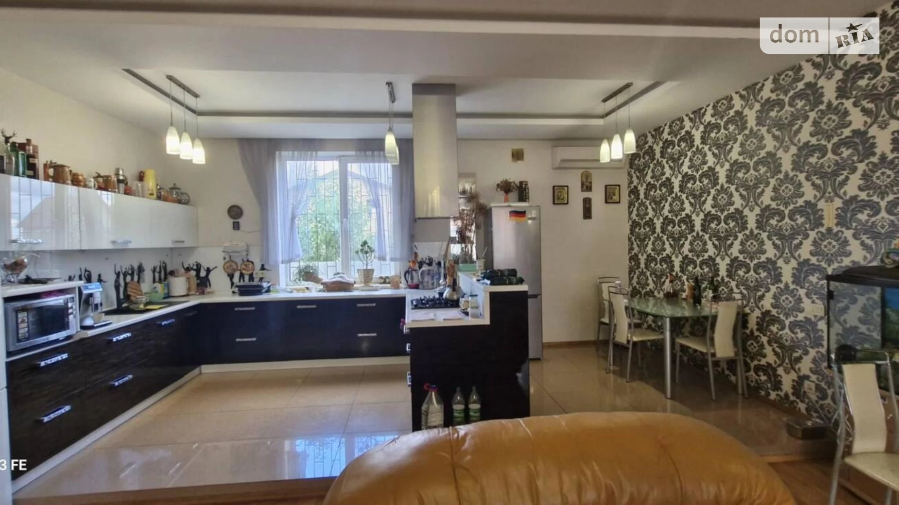 Продается дом на 2 этажа 339 кв. м с мансардой, цена: 350000 $ - фото 2