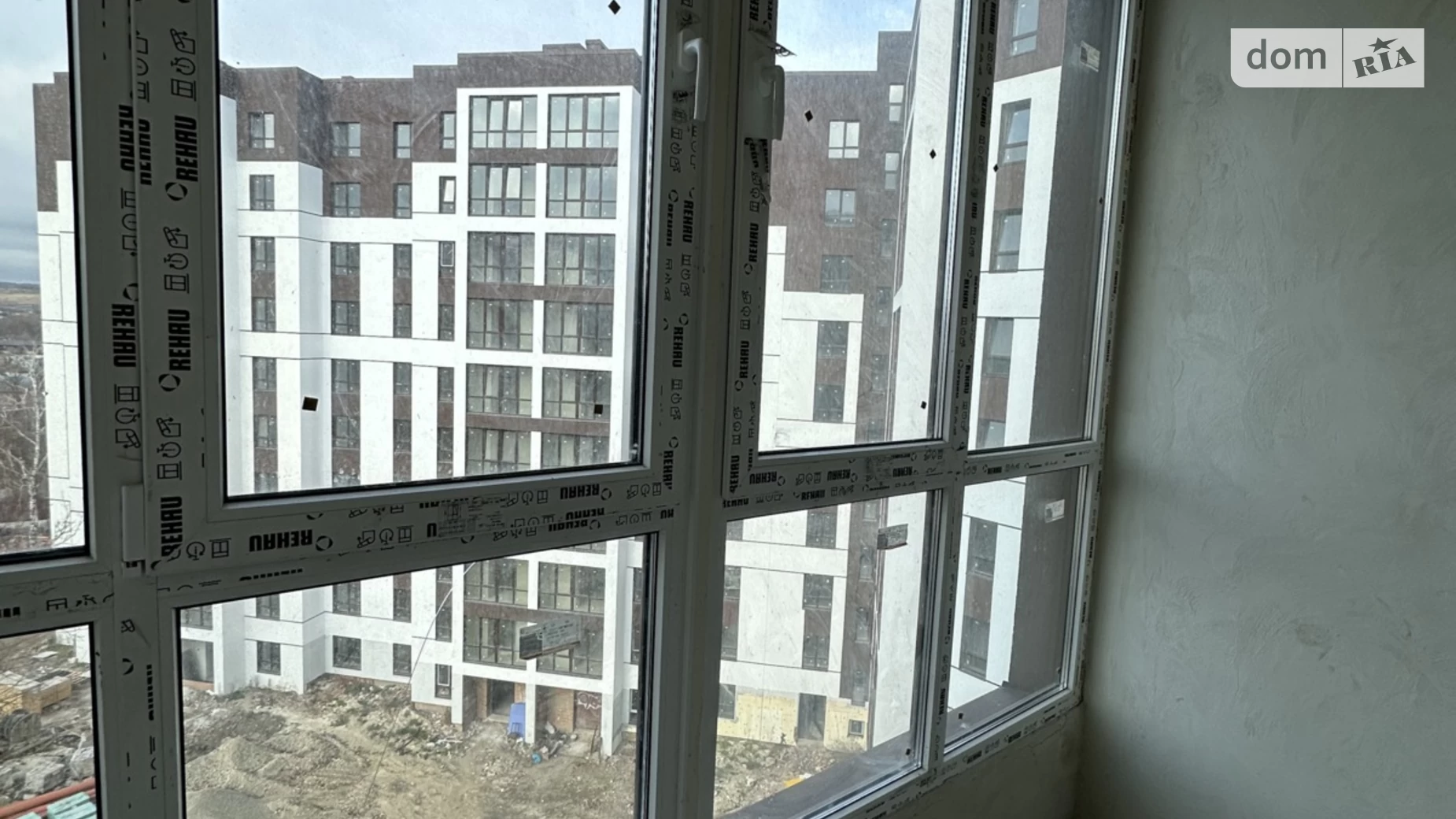 Продается 2-комнатная квартира 63.69 кв. м в Ивано-Франковске, ул. Ленкавского - фото 2