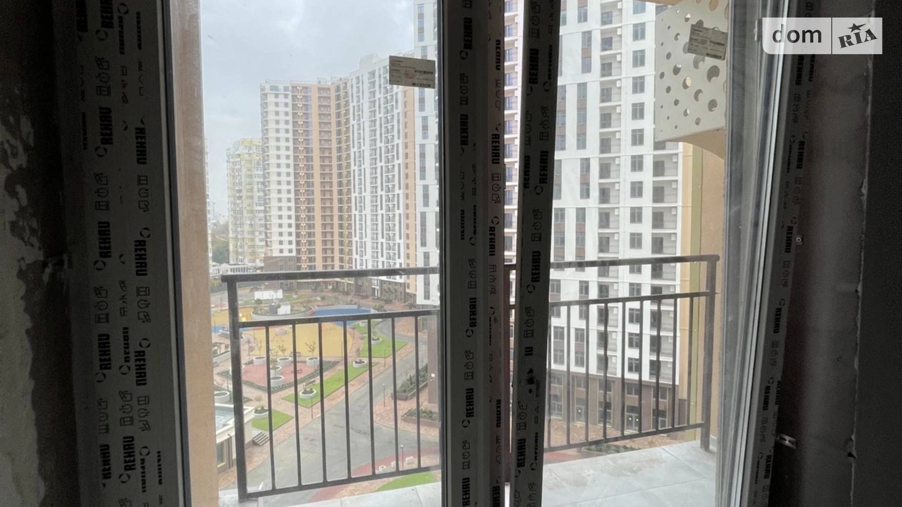 Продається 2-кімнатна квартира 66.91 кв. м у Одесі, вул. Краснова, 3 корпус 65 - фото 4