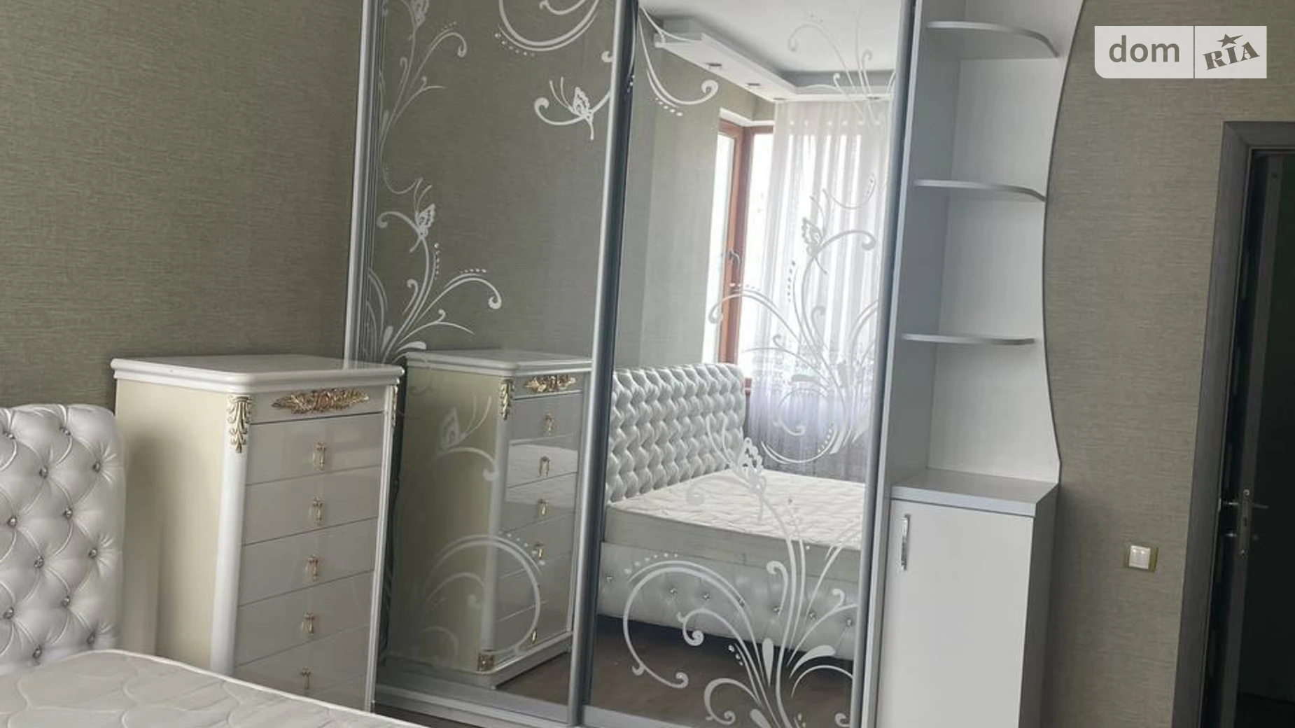 Сдается в аренду 1-комнатная квартира 63 кв. м в Одессе, ул. Среднефонтанская, 19В - фото 4