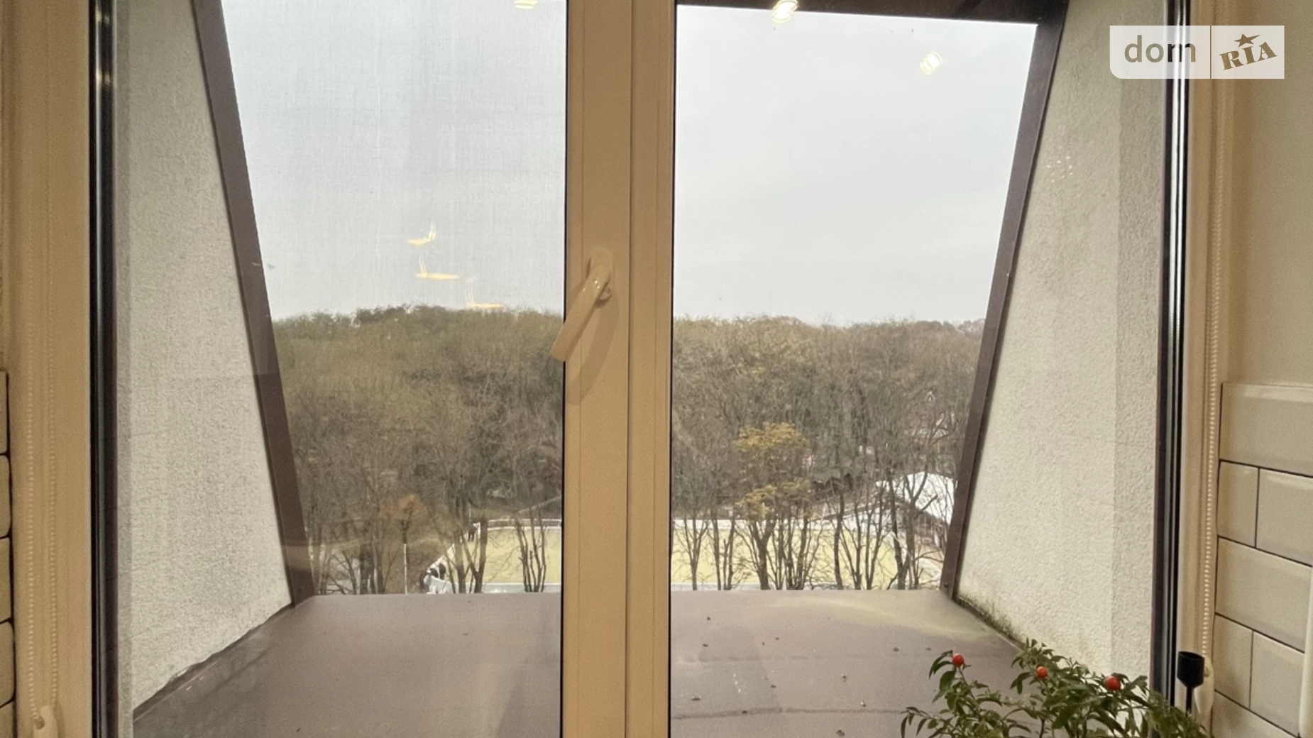 Продается 2-комнатная квартира 61.6 кв. м в Ужгороде, ул. Анатолия Тегзы(Воссоединения) - фото 2