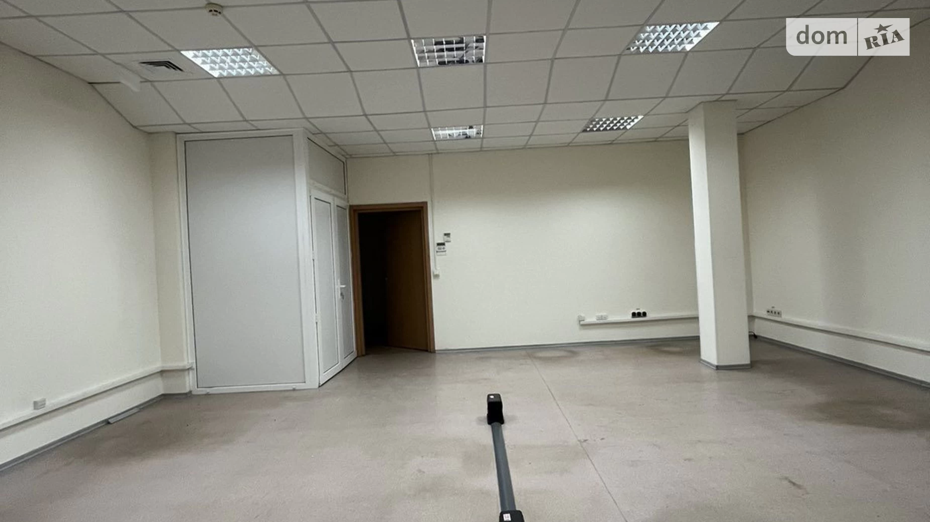 Сдается в аренду офис 53.6 кв. м в бизнес-центре, цена: 341 $ - фото 5