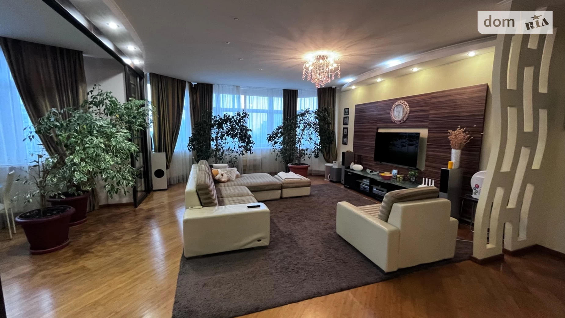 Продается 4-комнатная квартира 179.2 кв. м в Киеве, ул. Коновальца Евгения, 36Б - фото 2
