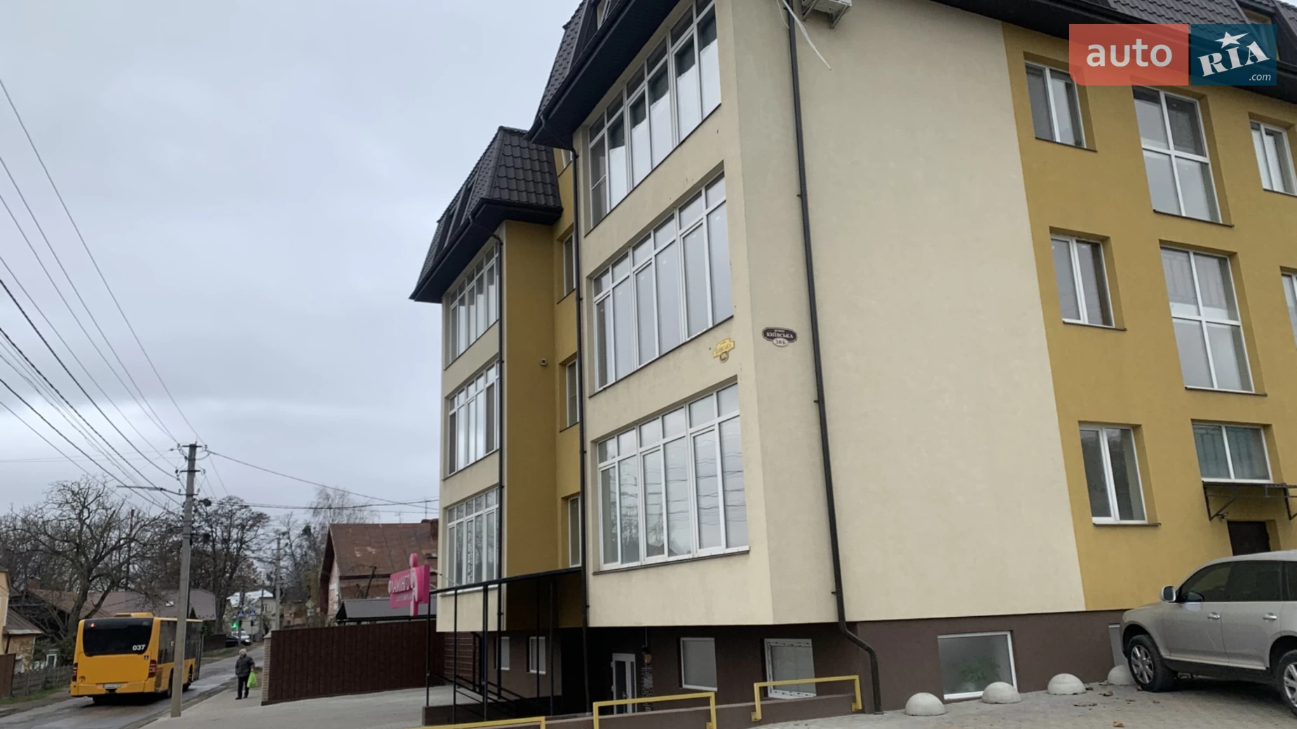 Продається 2-кімнатна квартира 46 кв. м у Чернівцях - фото 2