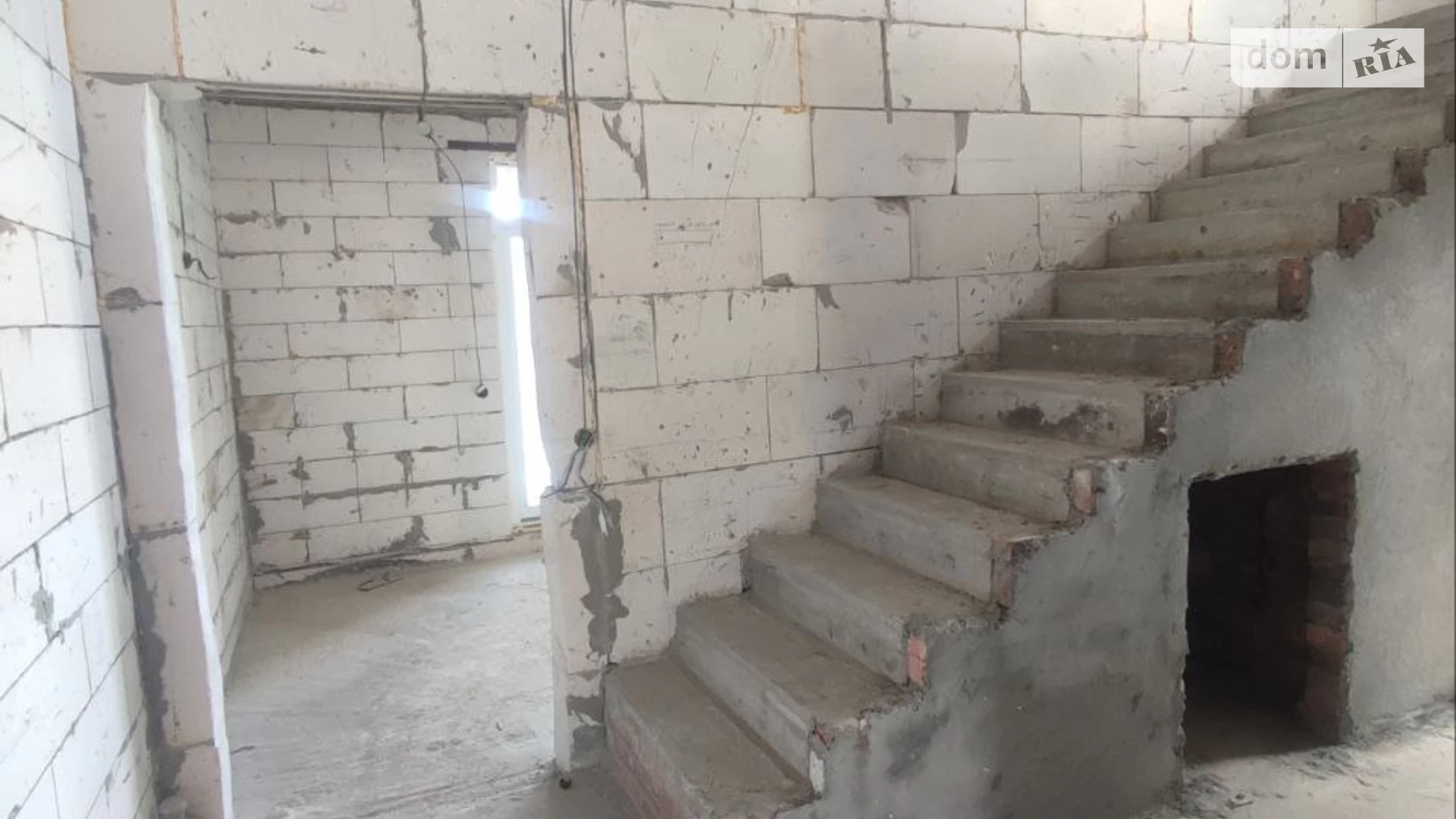 Продается дом на 2 этажа 116 кв. м с гаражом, цена: 72000 $ - фото 5
