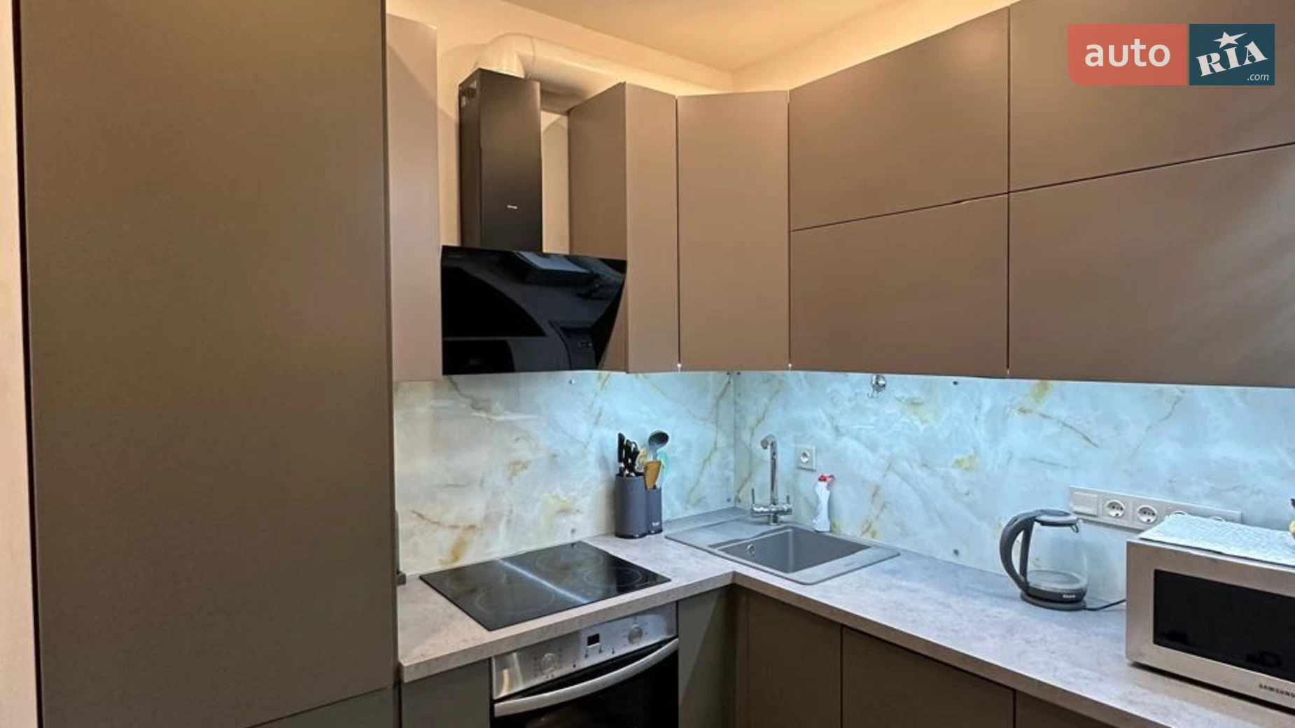 Продається 2-кімнатна квартира 81.6 кв. м у Києві, цена: 120000 $ - фото 2