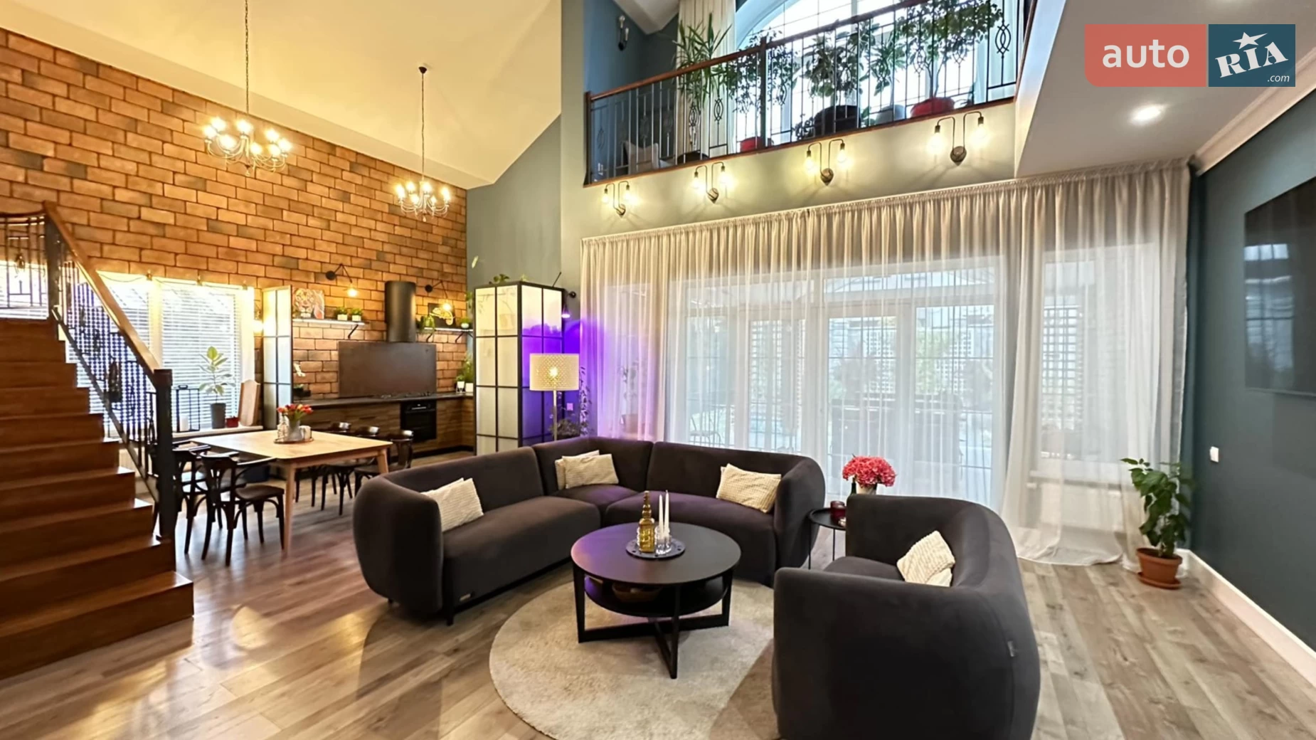 Продается дом на 2 этажа 284.2 кв. м с балконом, цена: 480000 € - фото 3