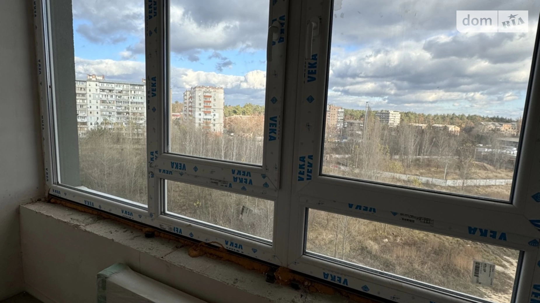 Продается 1-комнатная квартира 38 кв. м в Буче, ул. Ивана Кожедуба, 4А - фото 2