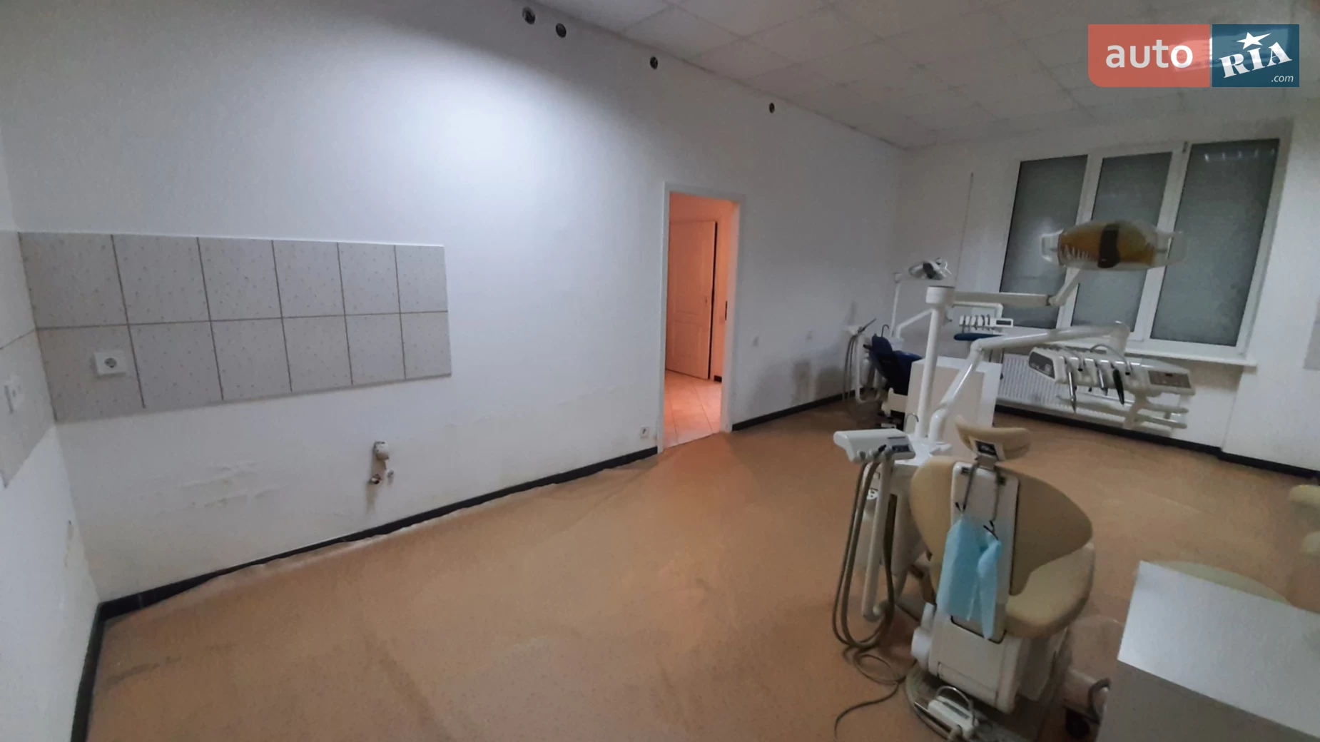 Продається об'єкт сфери послуг 63 кв. м в 5-поверховій будівлі, цена: 59900 $ - фото 2