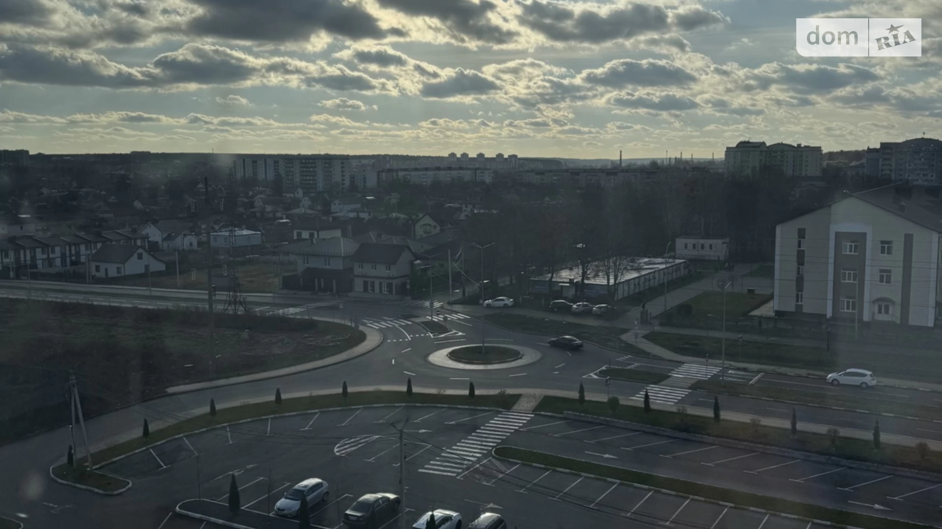 Продается 1-комнатная квартира 39 кв. м в Буче, ул. Ивана Кожедуба, 4Г - фото 2