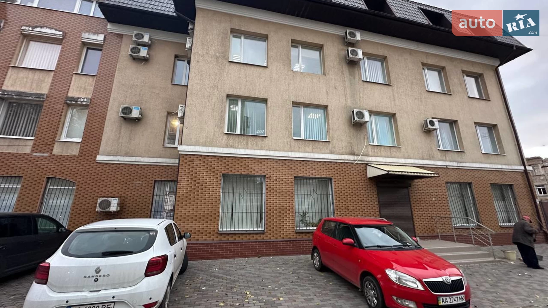 Продается помещения свободного назначения 2371 кв. м в 4-этажном здании, цена: 330000 $ - фото 2