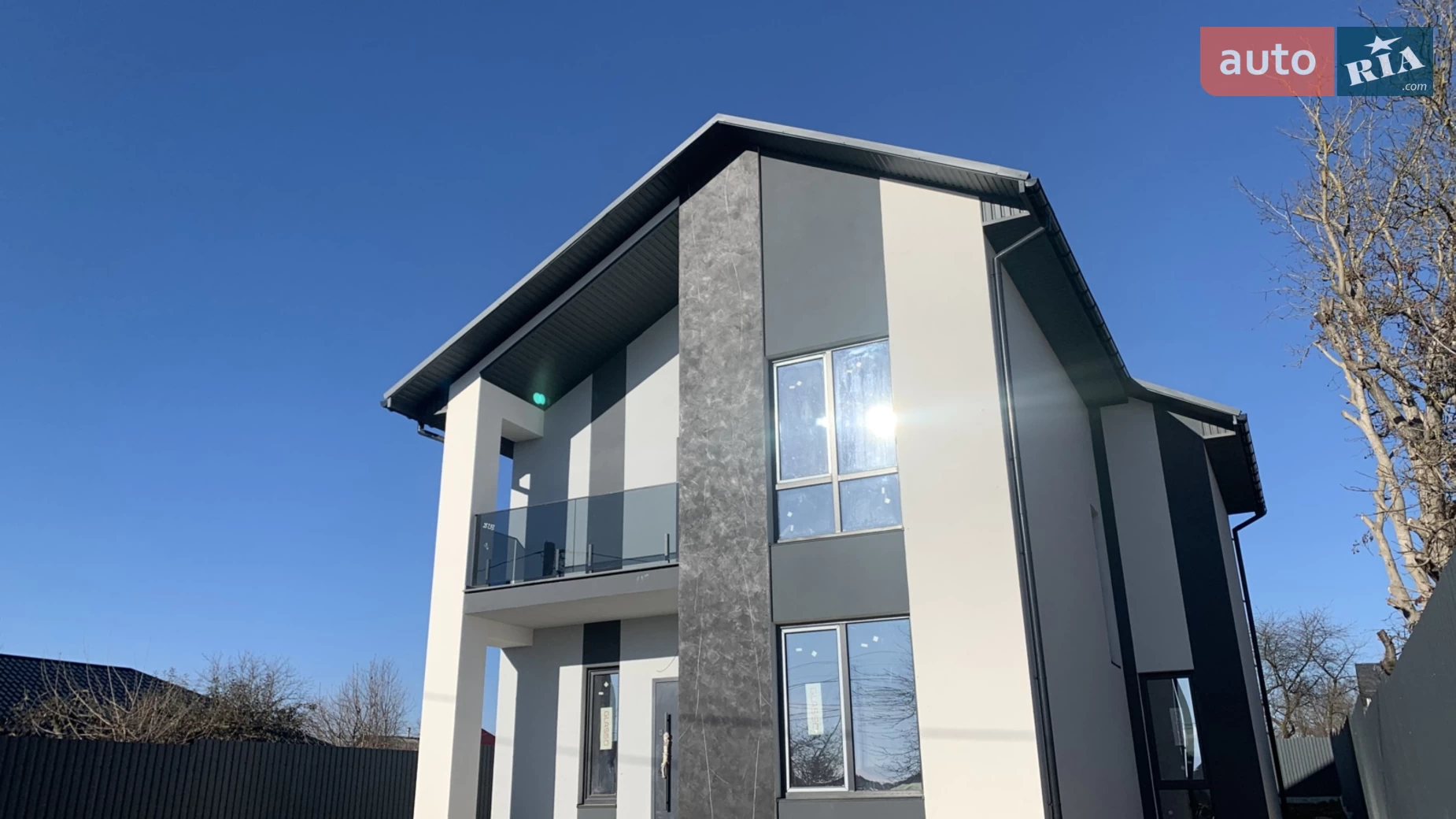Продается дом на 2 этажа 170 кв. м с камином, цена: 140000 $ - фото 2
