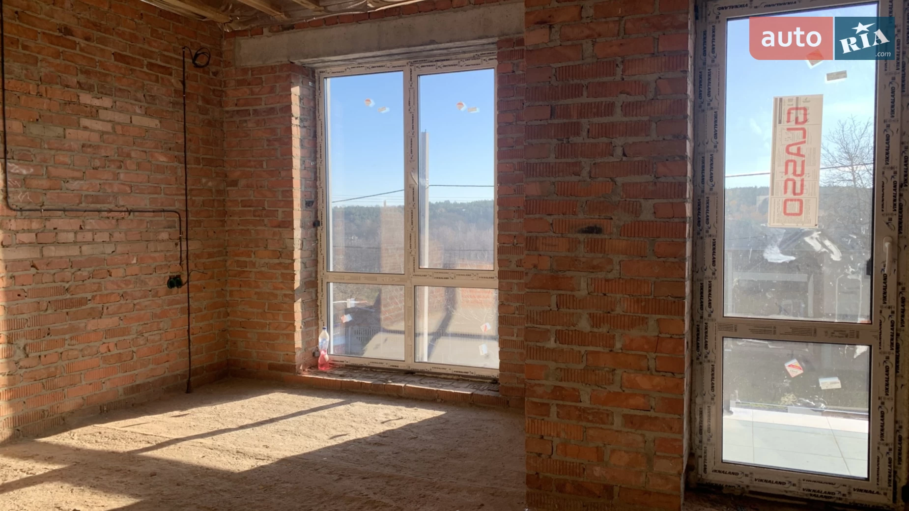 Продается дом на 2 этажа 170 кв. м с камином, цена: 140000 $ - фото 3