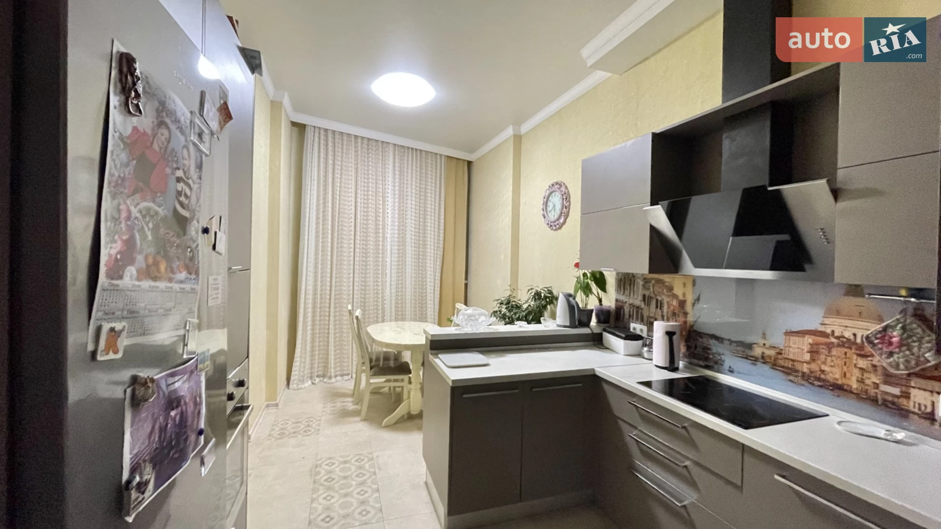 Продается 3-комнатная квартира 96.5 кв. м в Черноморске, ул. Парусная - фото 4