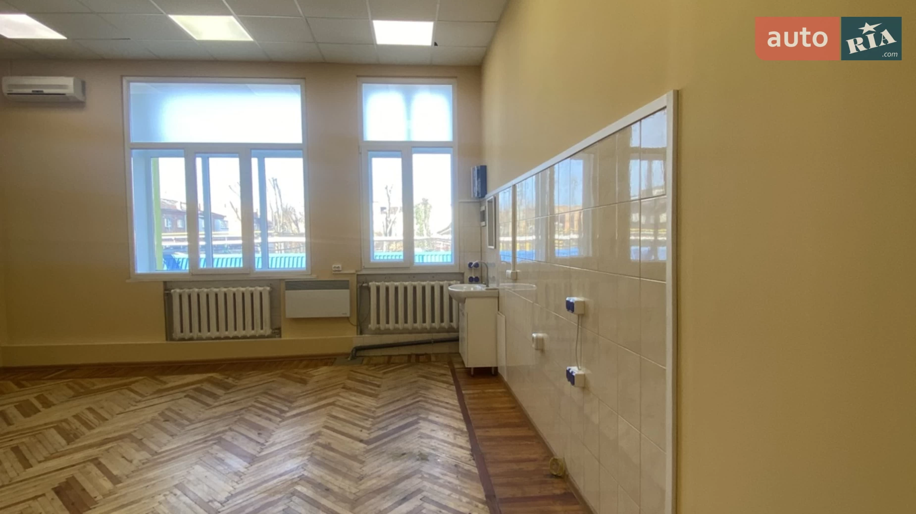 Сдается в аренду офис 51 кв. м в бизнес-центре, цена: 400 $ - фото 5