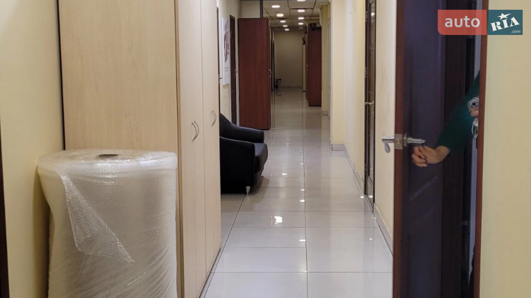 Сдается в аренду офис 545 кв. м в бизнес-центре, цена: 98100 грн - фото 2