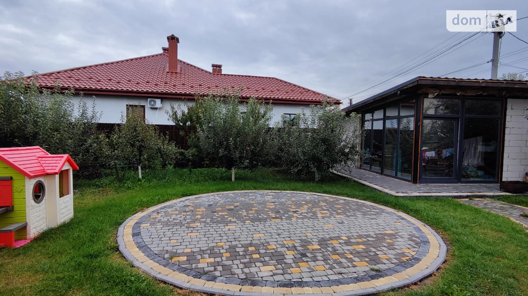 Продается дом на 2 этажа 200 кв. м с подвалом, цена: 289000 $ - фото 2