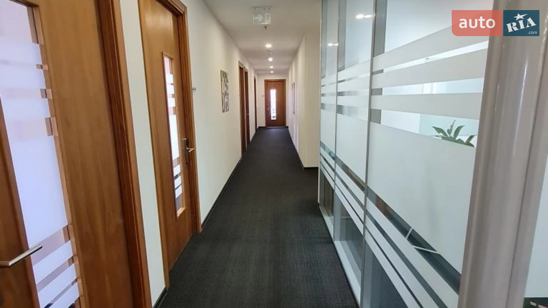 Сдается в аренду офис 25 кв. м в бизнес-центре, цена: 636 $ - фото 3