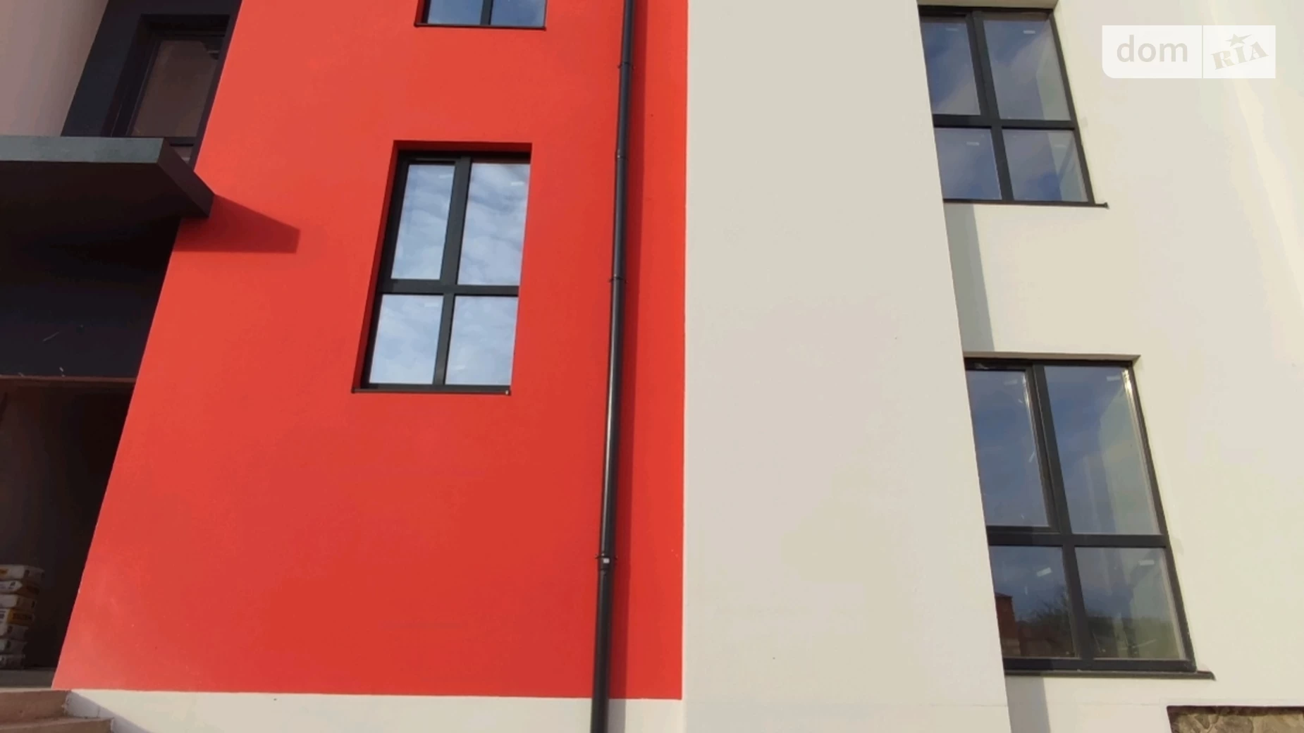 Продается 1-комнатная квартира 38 кв. м в Гостомеле, ул. Свято-Покровская(Ленина), 138 - фото 2