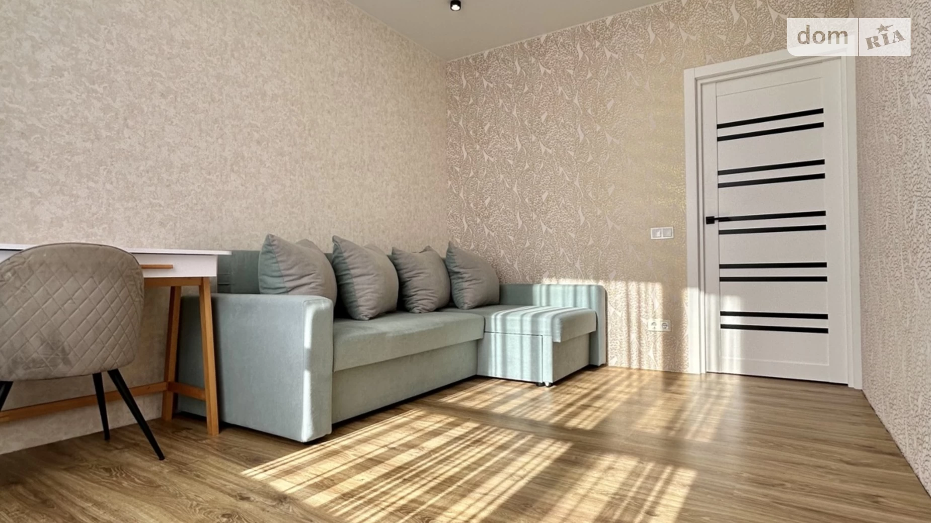Продается 3-комнатная квартира 73.7 кв. м в Ирпене, ул. Григория Сковороды - фото 2