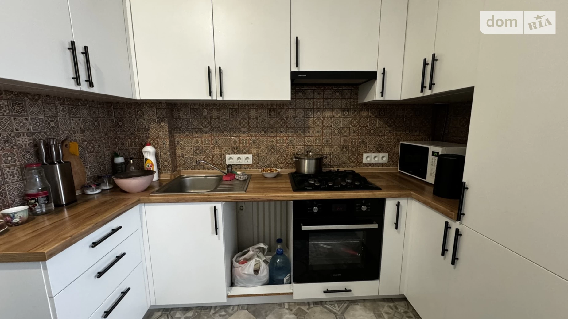 Продається 2-кімнатна квартира 62.7 кв. м у Бучі, вул. Центральна, 33В - фото 2