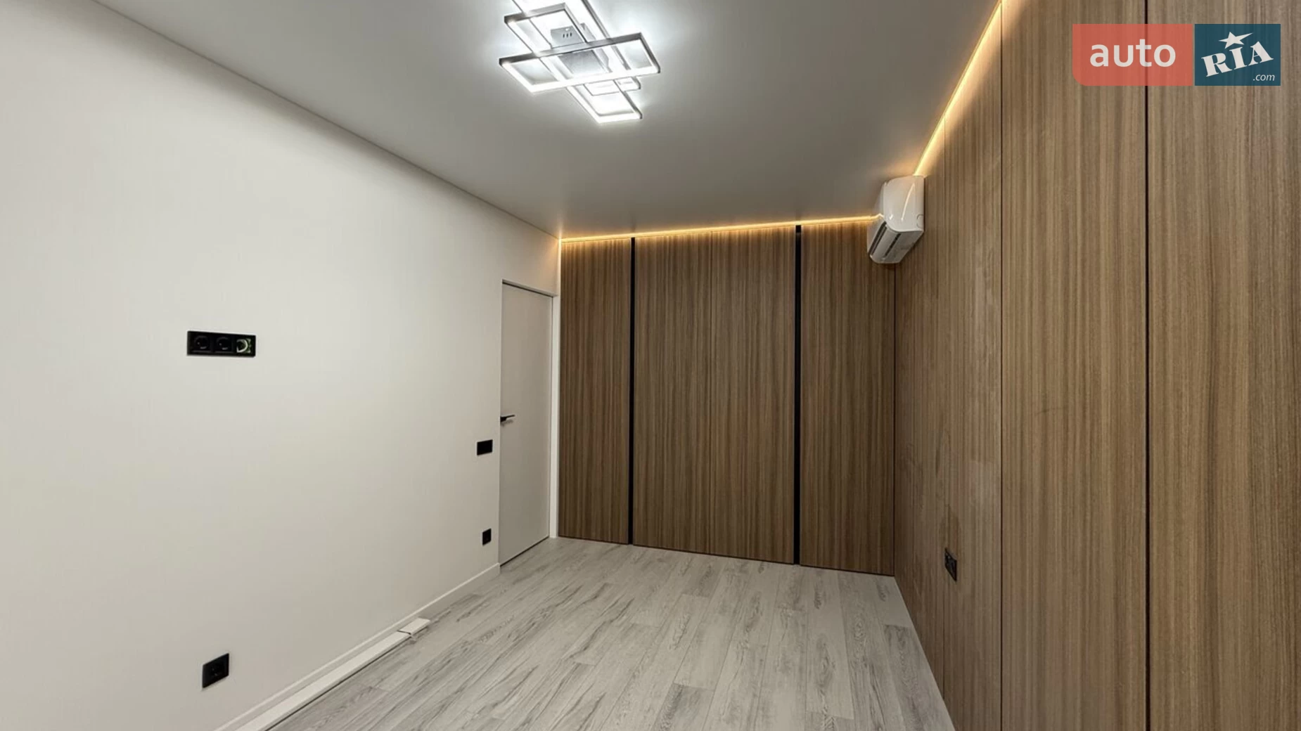 Продается 1-комнатная квартира 40.3 кв. м в Ивано-Франковске, ул. Химиков - фото 5