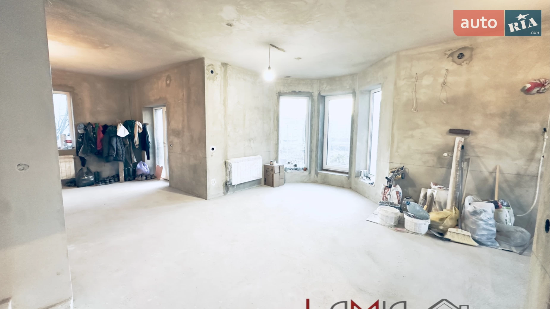 Продается дом на 2 этажа 150 кв. м с бассейном, цена: 155000 $ - фото 2