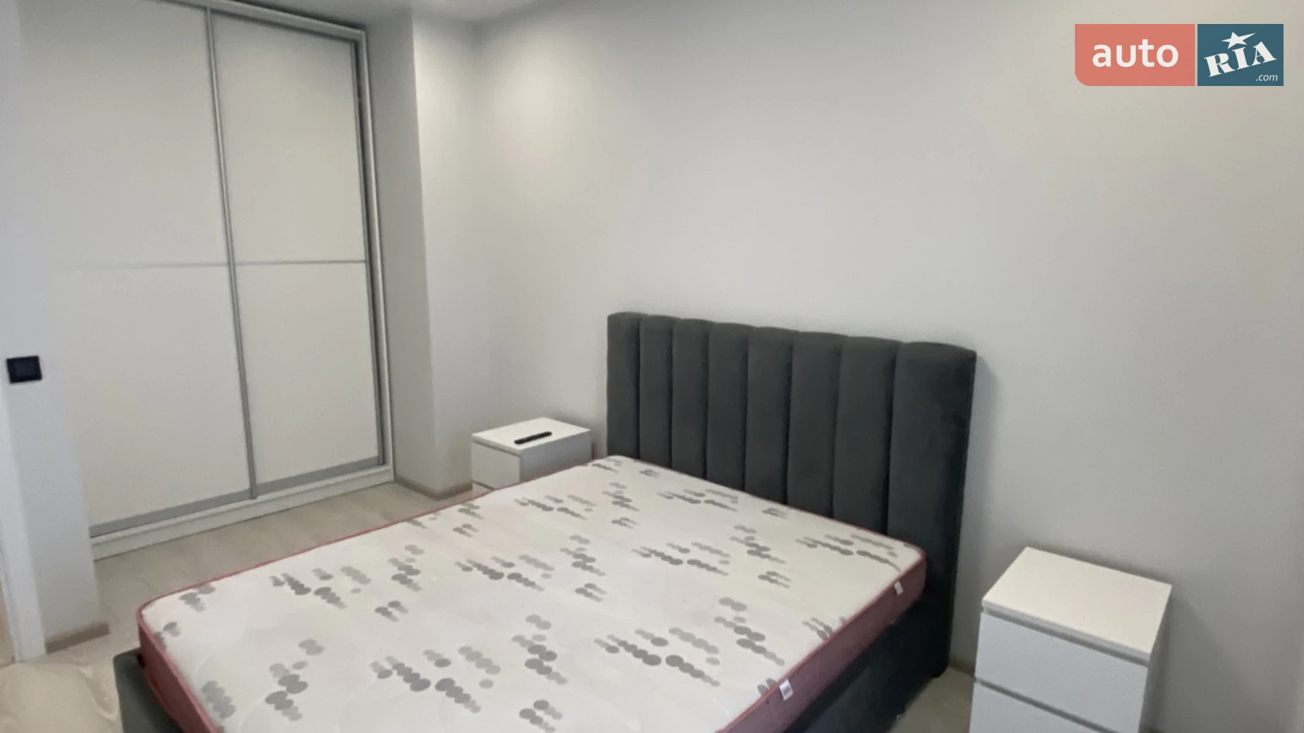 Продается 1-комнатная квартира 39 кв. м в Ужгороде, ул. Бабьяка, 17Б - фото 2