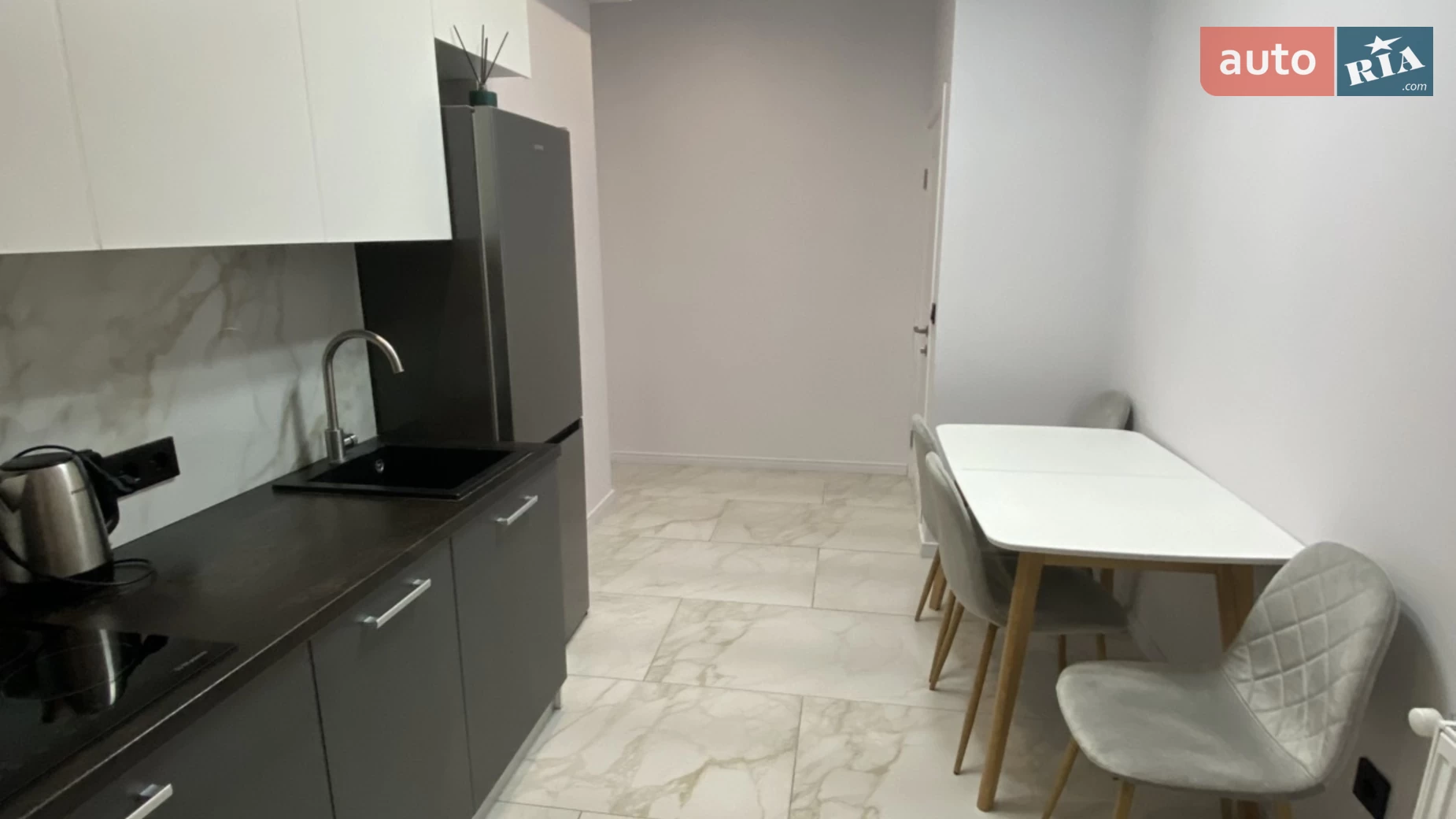 Продается 1-комнатная квартира 39 кв. м в Ужгороде, ул. Бабьяка, 17Б - фото 5