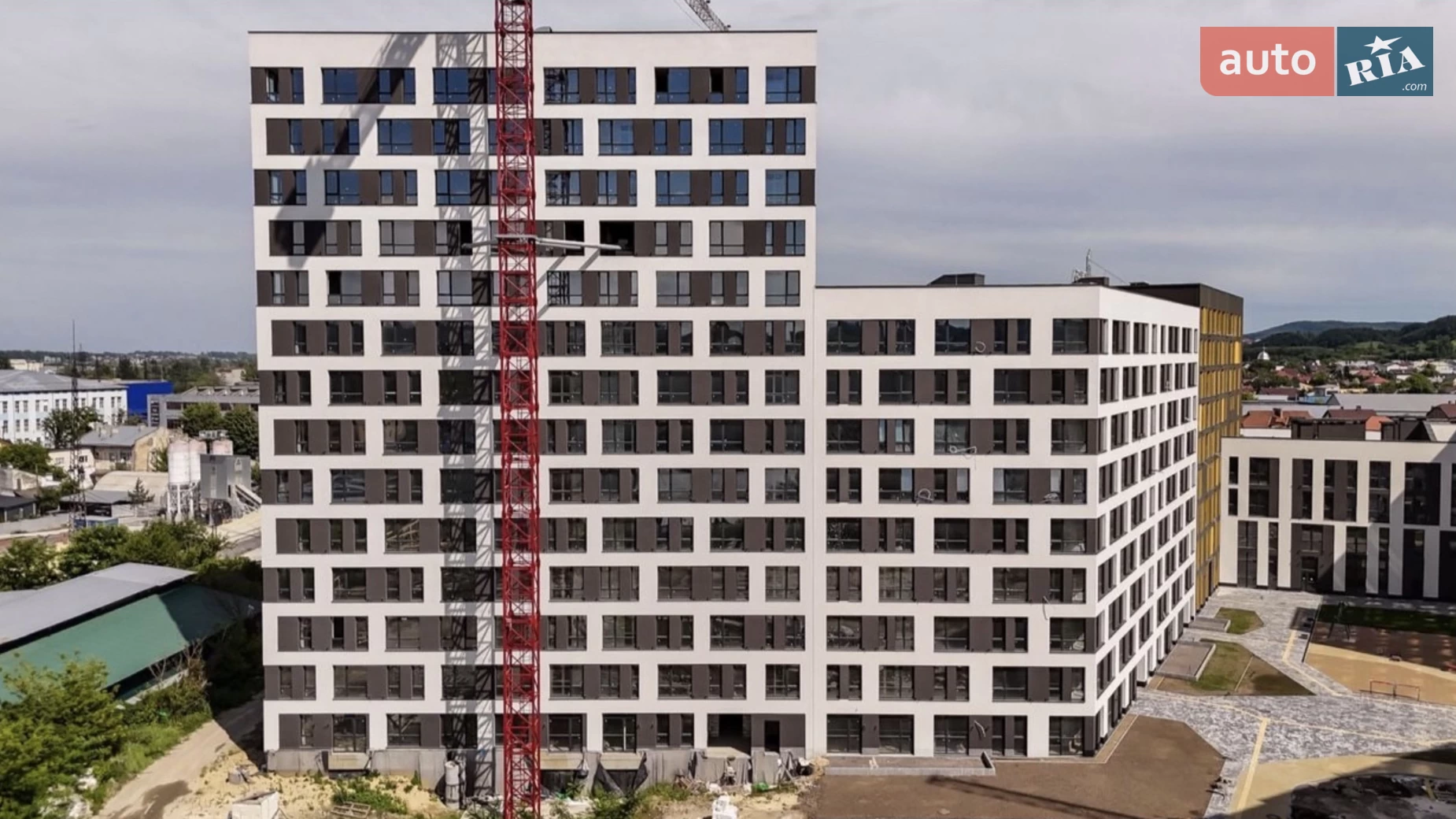 Продается 1-комнатная квартира 51 кв. м в Львове, ул. Хмельницкого Богдана, 207 - фото 2