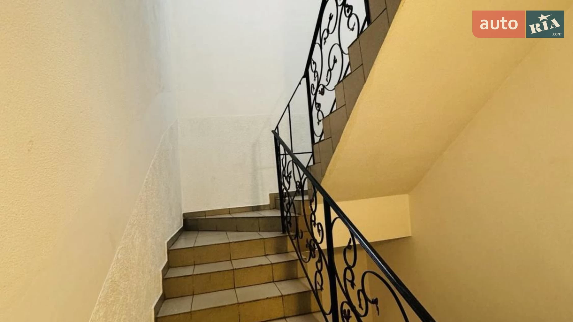 Здається в оренду офіс 158.2 кв. м в бізнес-центрі, цена: 1100 $ - фото 2
