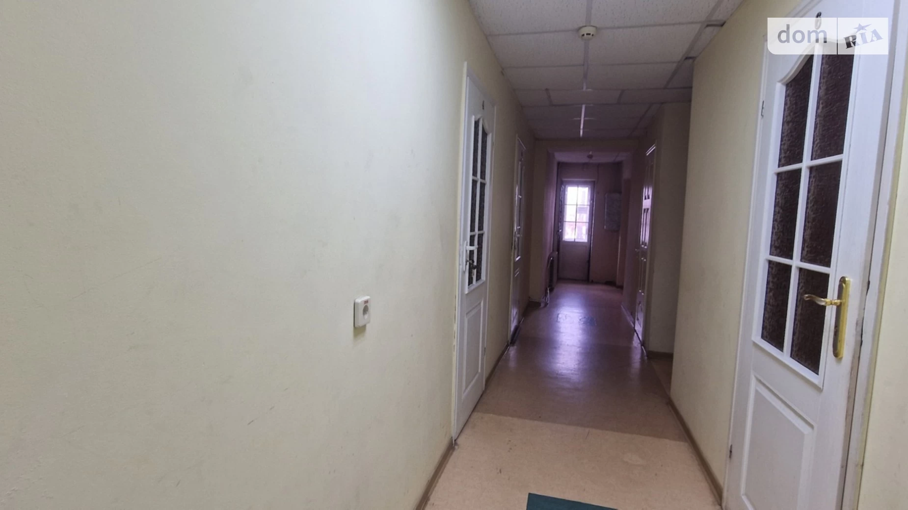 Сдается в аренду офис 17 кв. м в бизнес-центре, цена: 5000 грн - фото 2