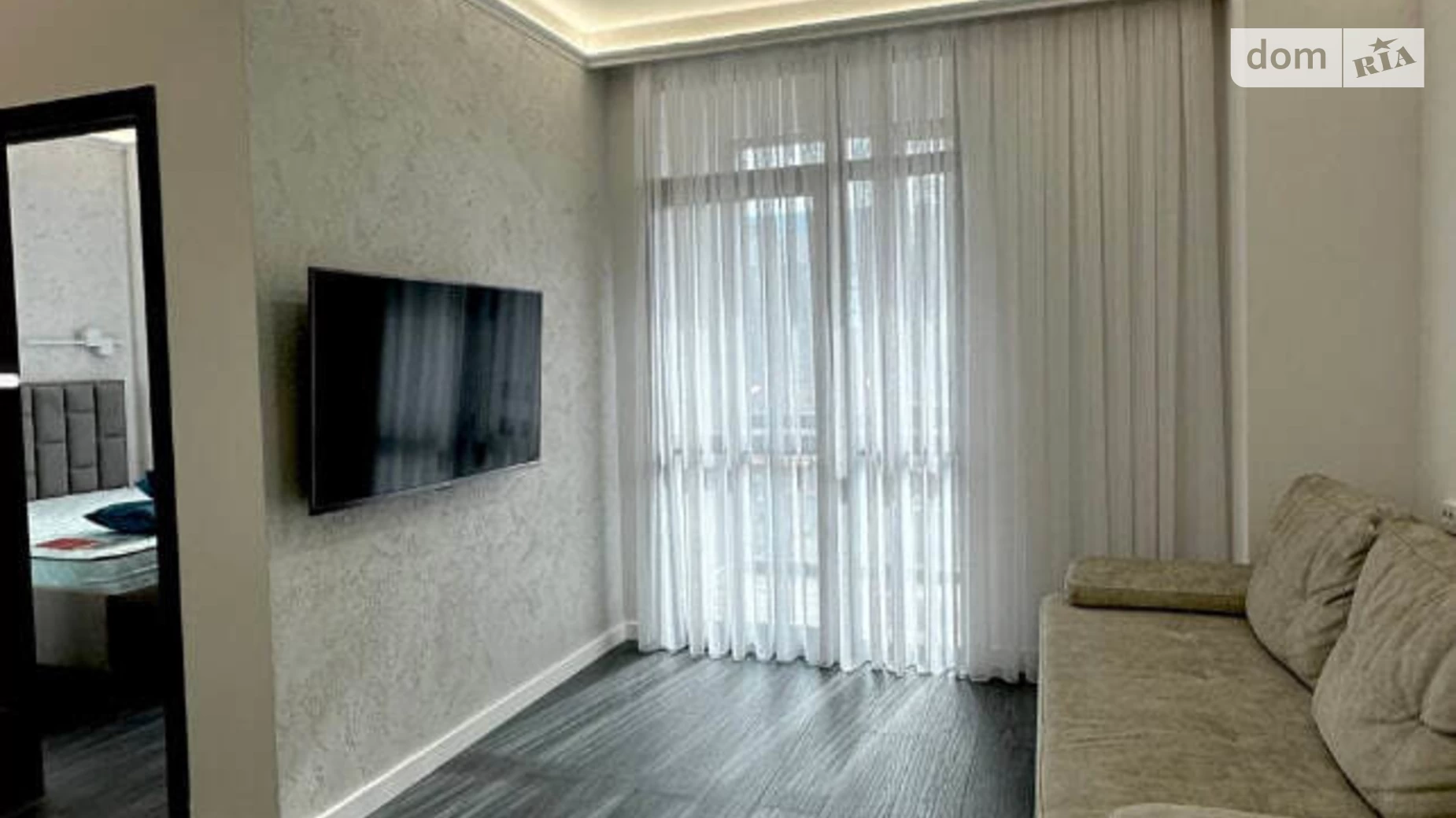 Продается 1-комнатная квартира 43 кв. м в Днепре, ул. Костомаровская, 1А - фото 2