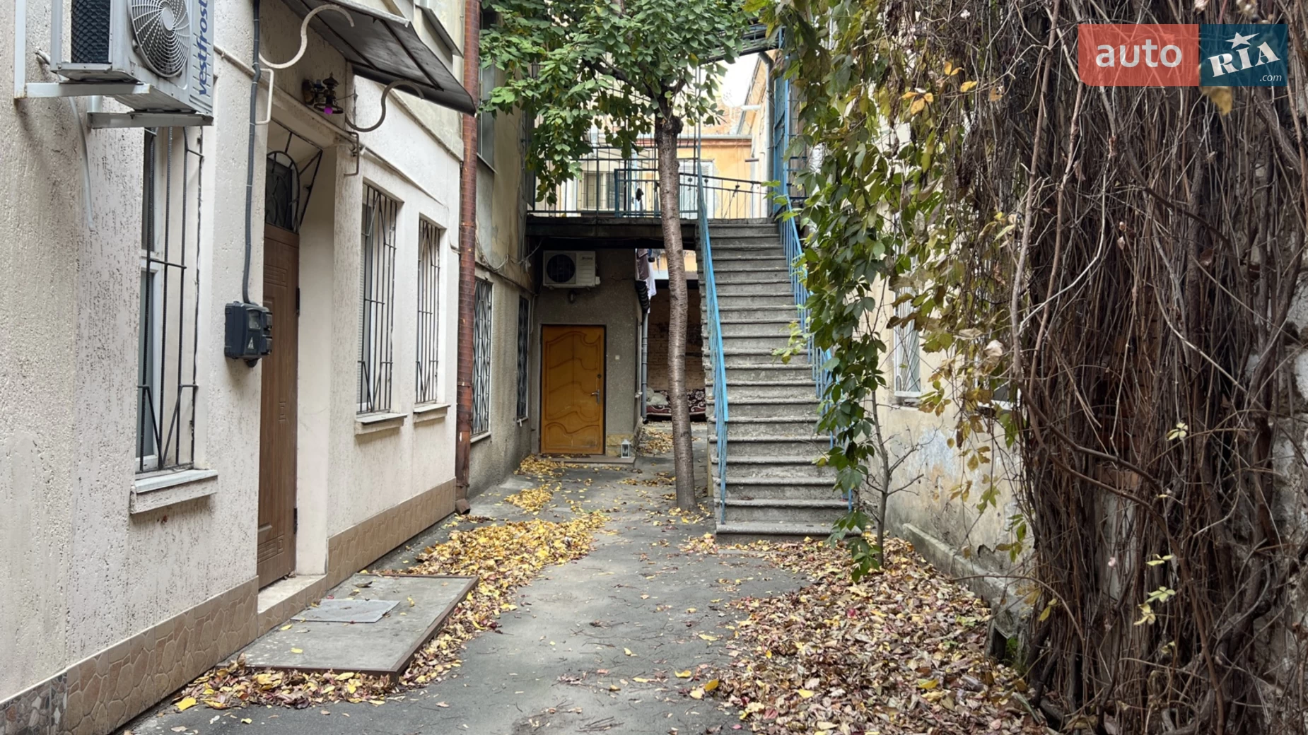 Продается объект сферы услуг 1100 кв. м в 2-этажном здании, цена: 1950000 $ - фото 4