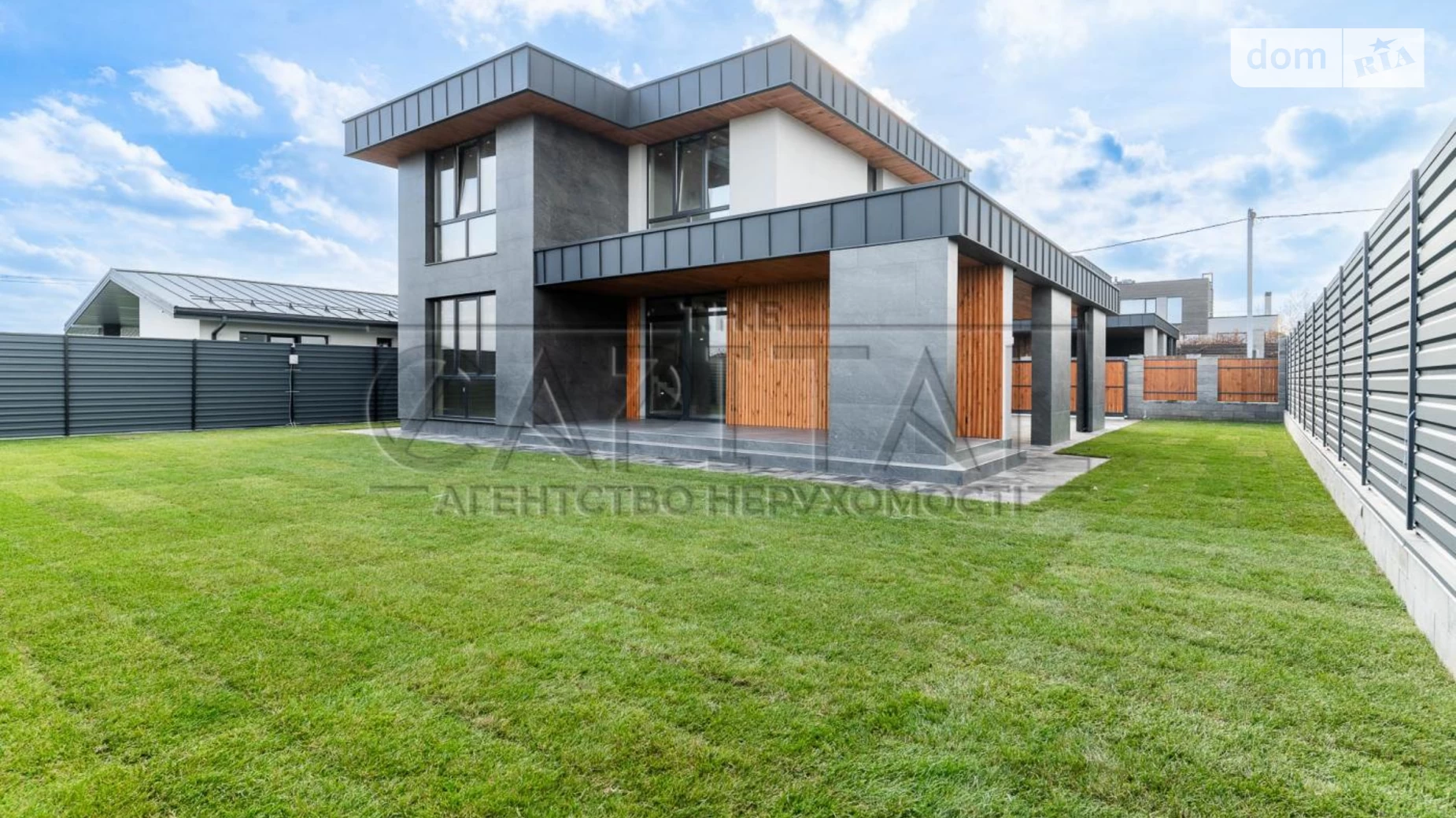 Продается дом на 2 этажа 143 кв. м с мансардой, цена: 210000 $ - фото 2