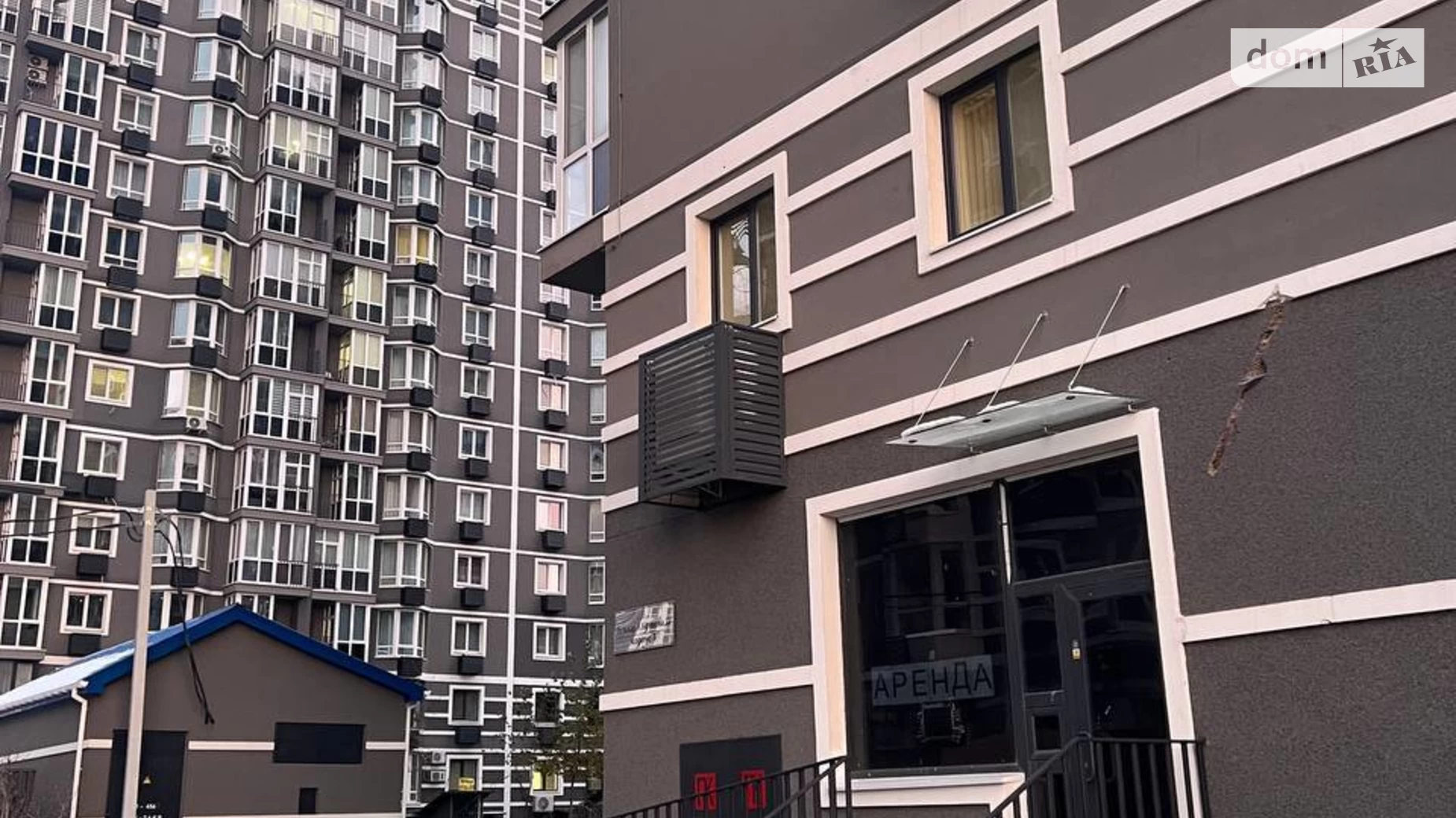 Сдается в аренду офис 98 кв. м в бизнес-центре, цена: 2450000 грн - фото 2