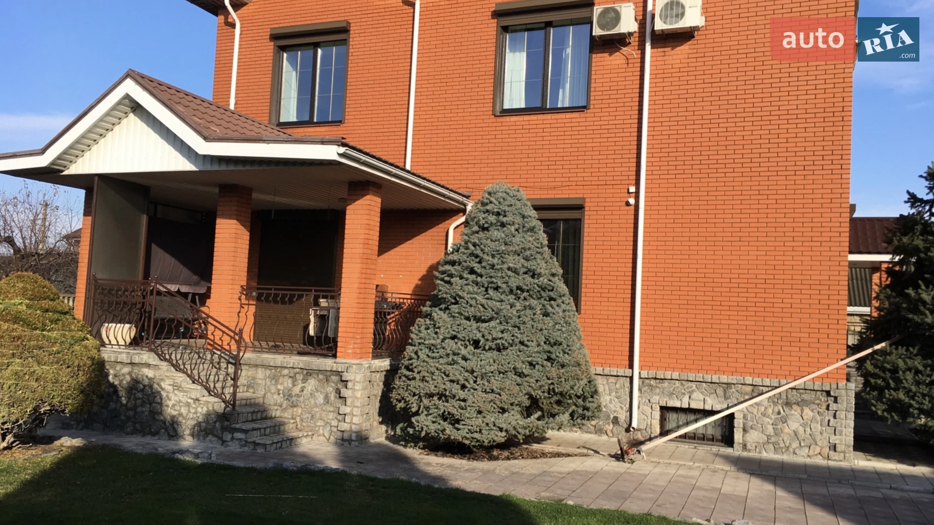 Продается дом на 3 этажа 257.6 кв. м с бассейном, цена: 285000 $ - фото 2