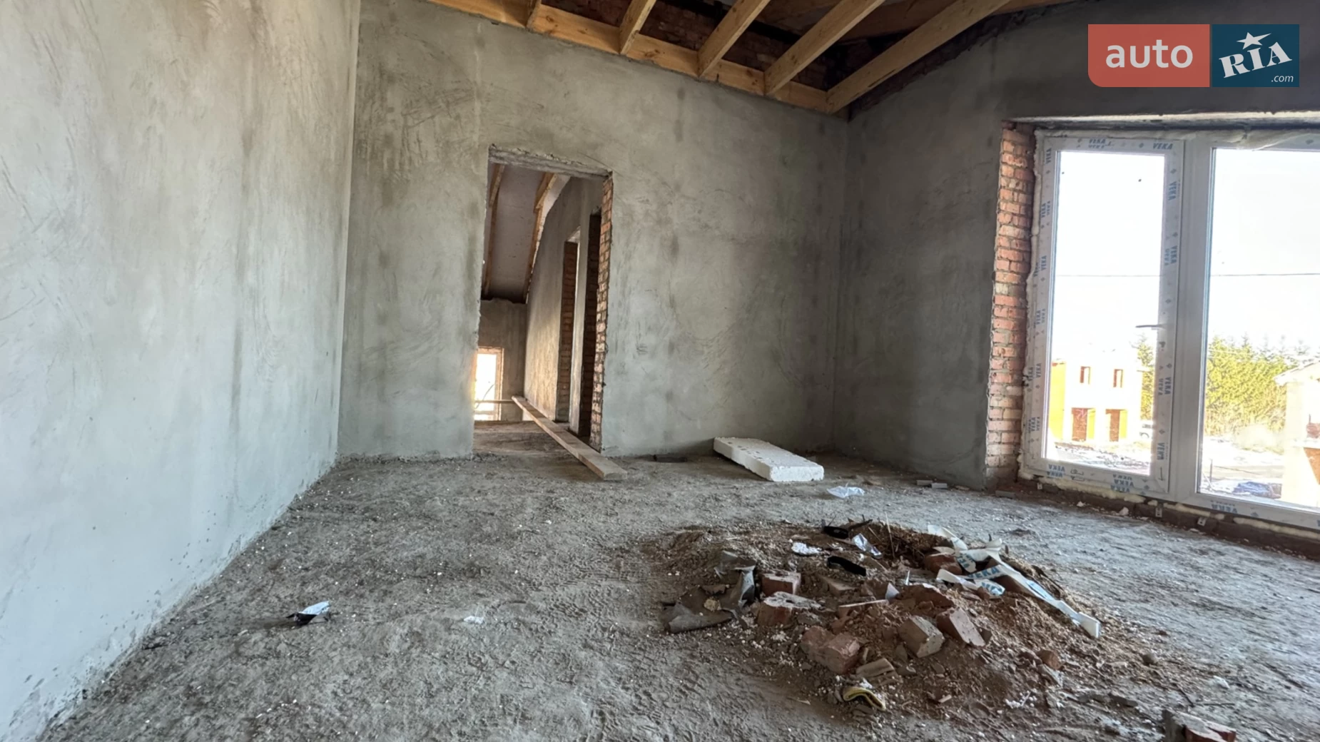 Продается дом на 2 этажа 150 кв. м с гаражом, цена: 150000 $ - фото 4