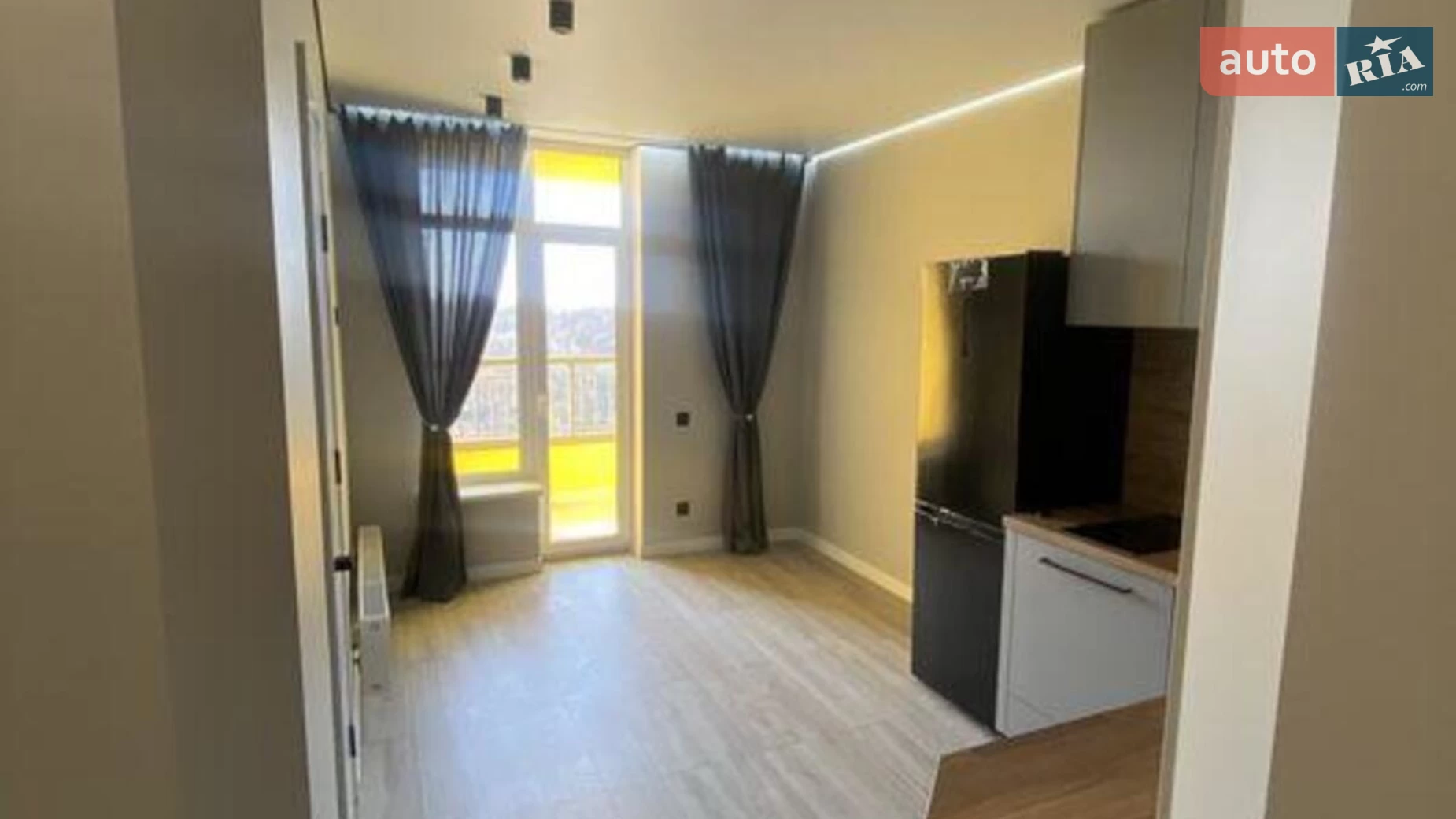 Продается 1-комнатная квартира 38 кв. м в Киеве, ул. Кадетский Гай, 12 - фото 2